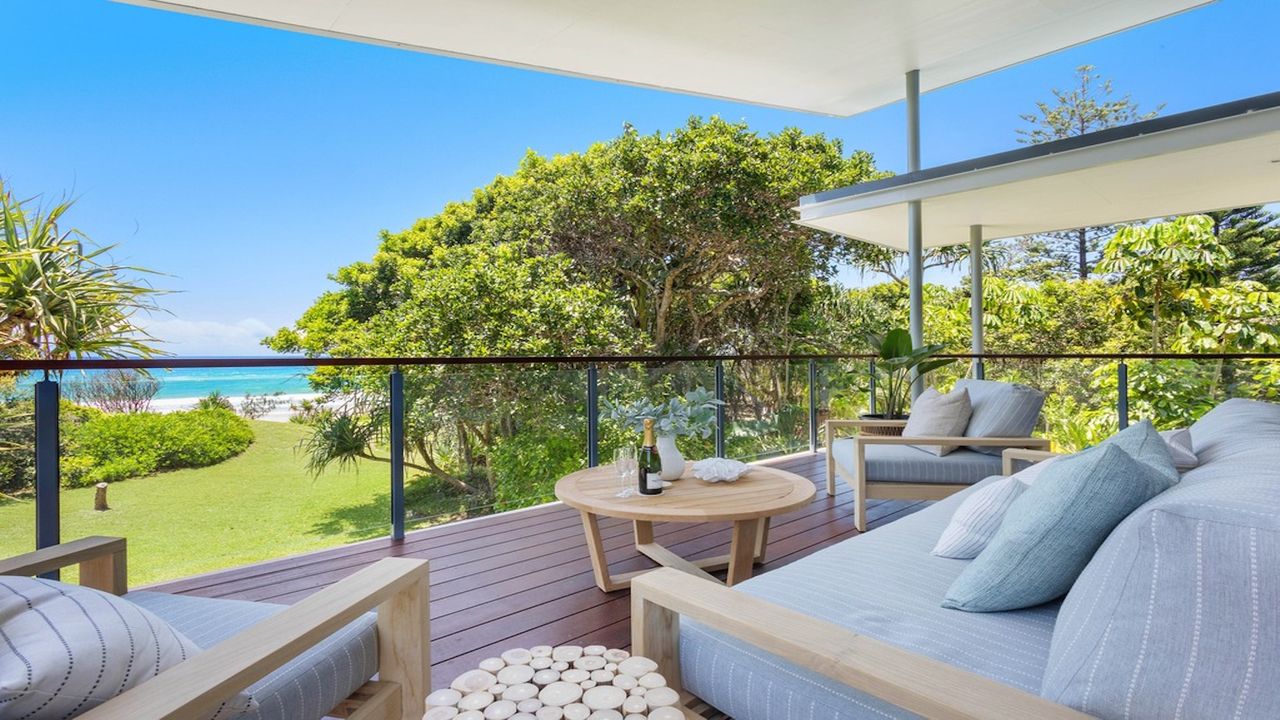 Property Image 1 - Luxury Four Bedroom Residence Overlooking the Ocean 
