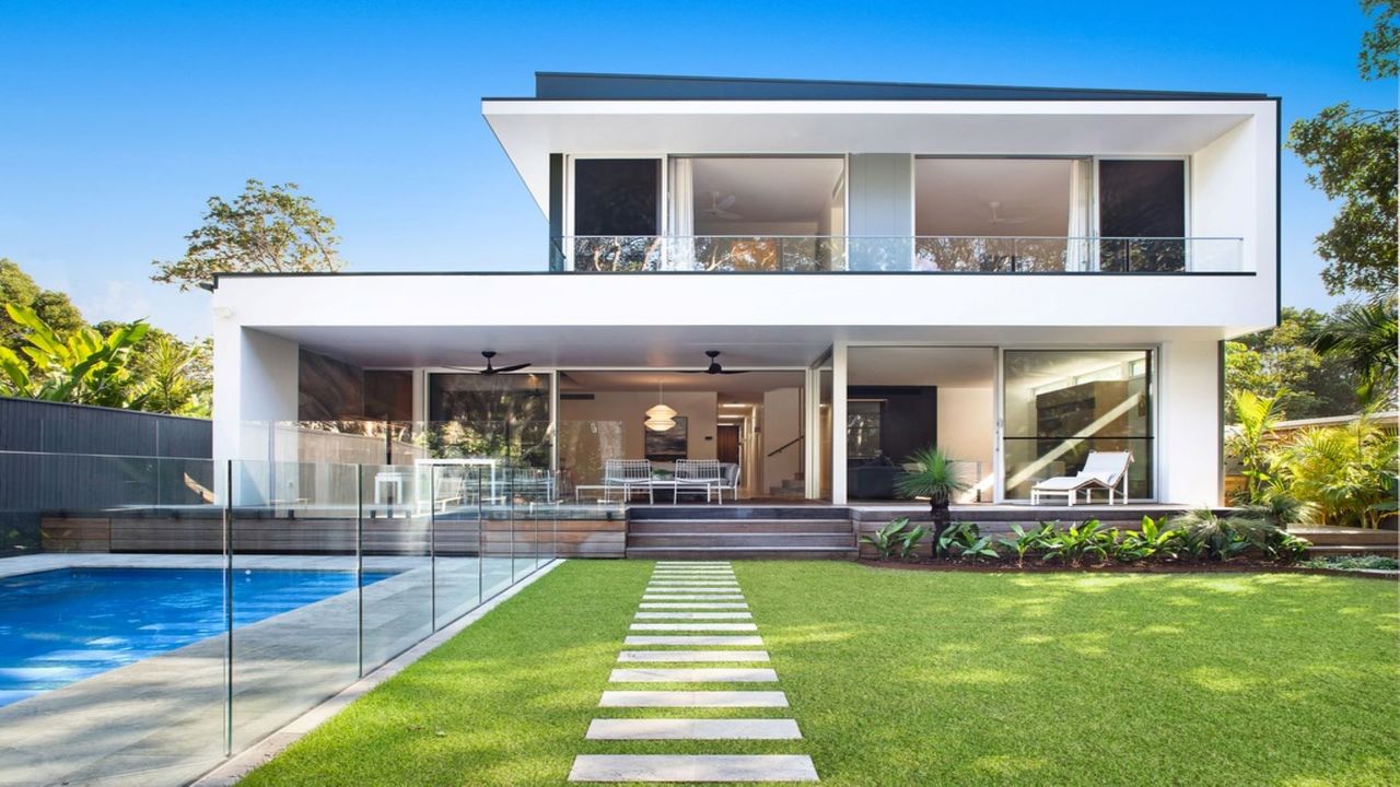 Property Image 1 - Modern Villa near Byron Bay with Large Pool 