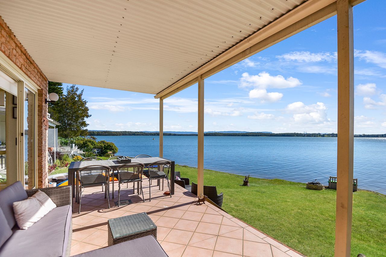 Property Image 2 - Blue Water at Mannering Park