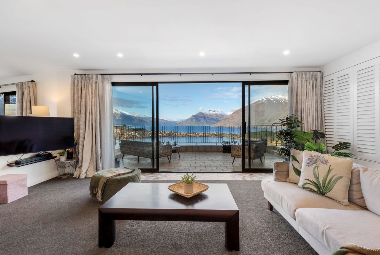 Property Image 1 - The Star of Queenstown Hill