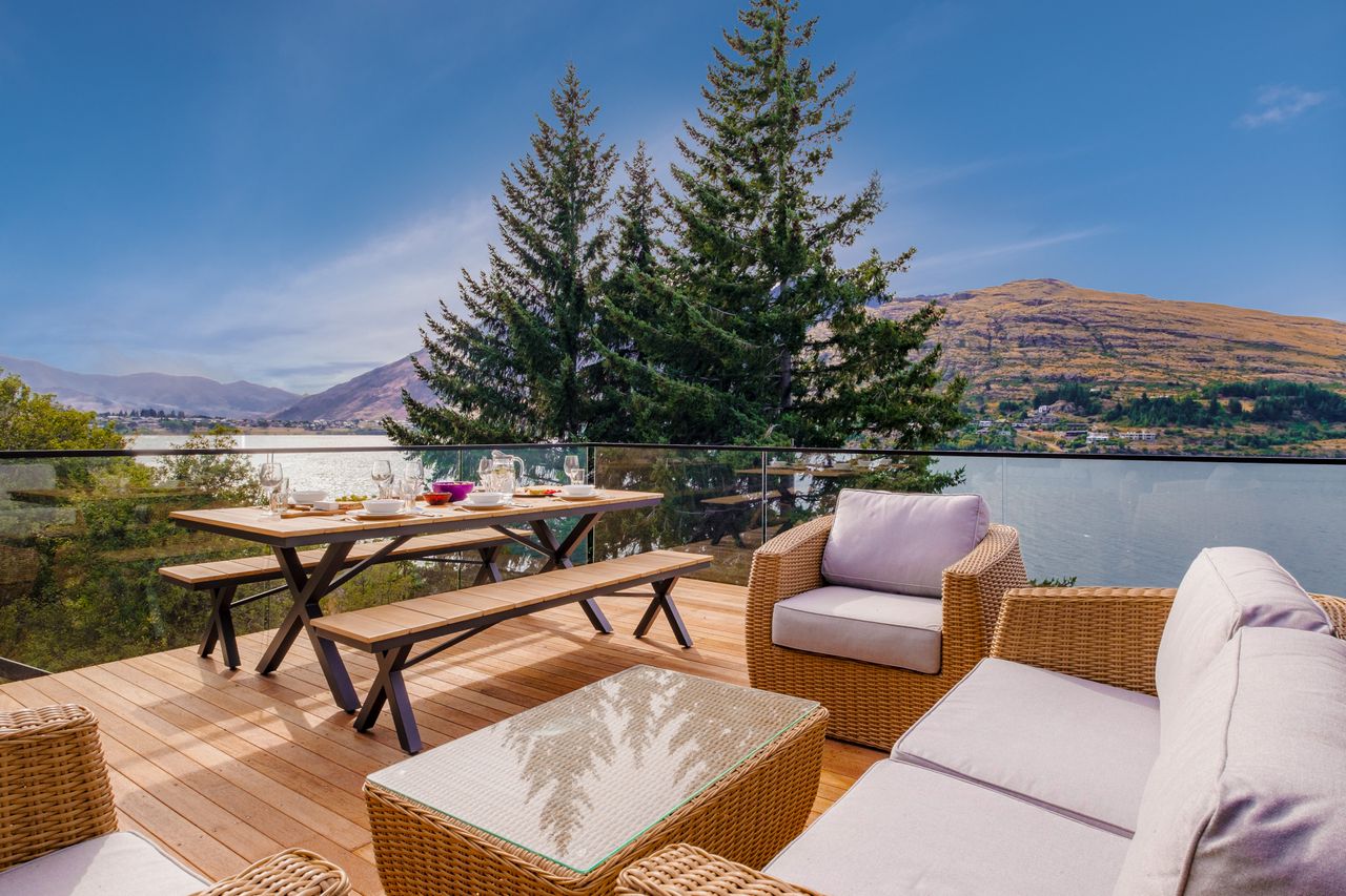 Property Image 2 - Queenstown Lakefront Dream | 4 Bed