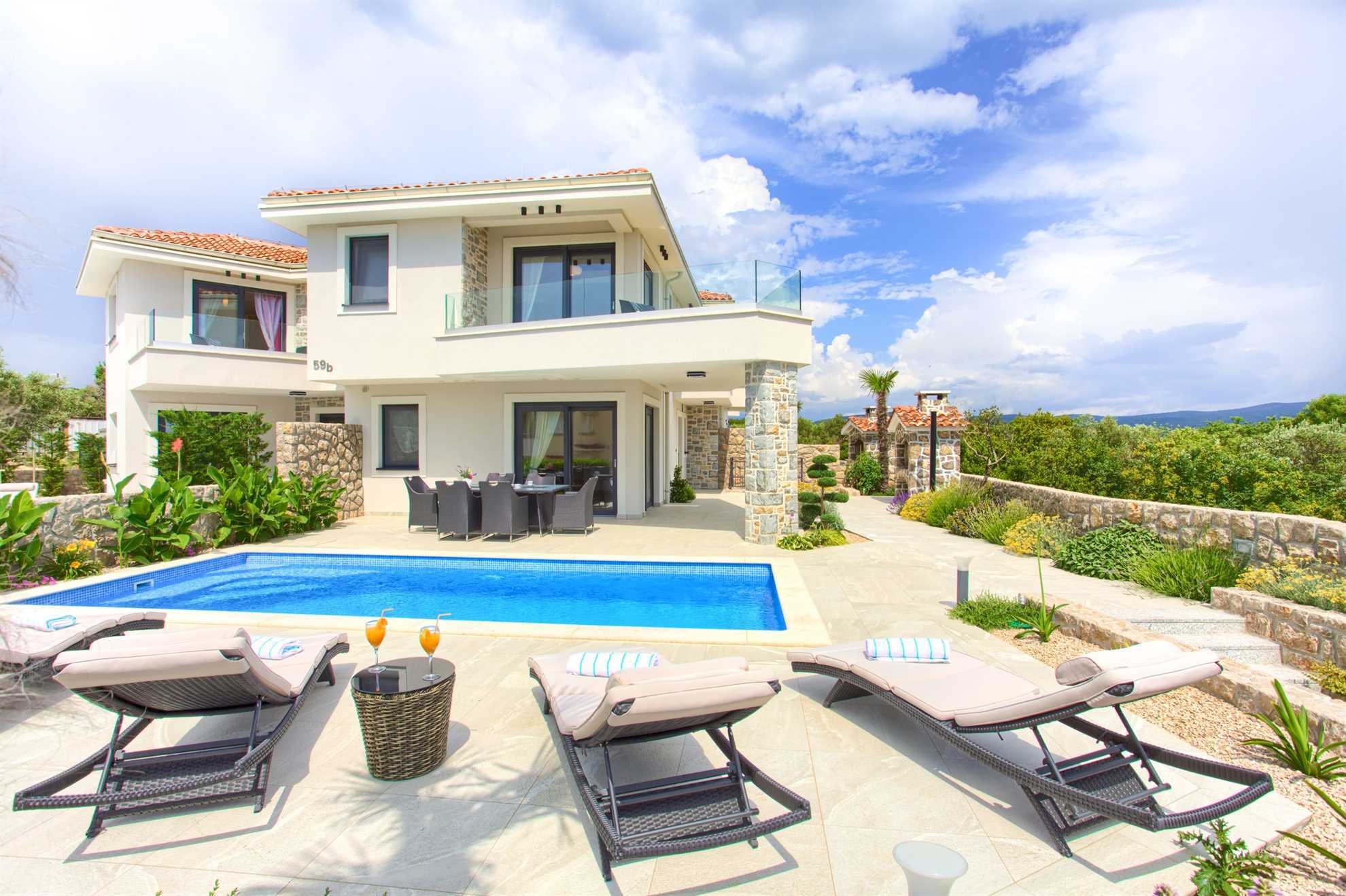 Property Image 2 - Extraordinary Stone House with Pool close to the Beach