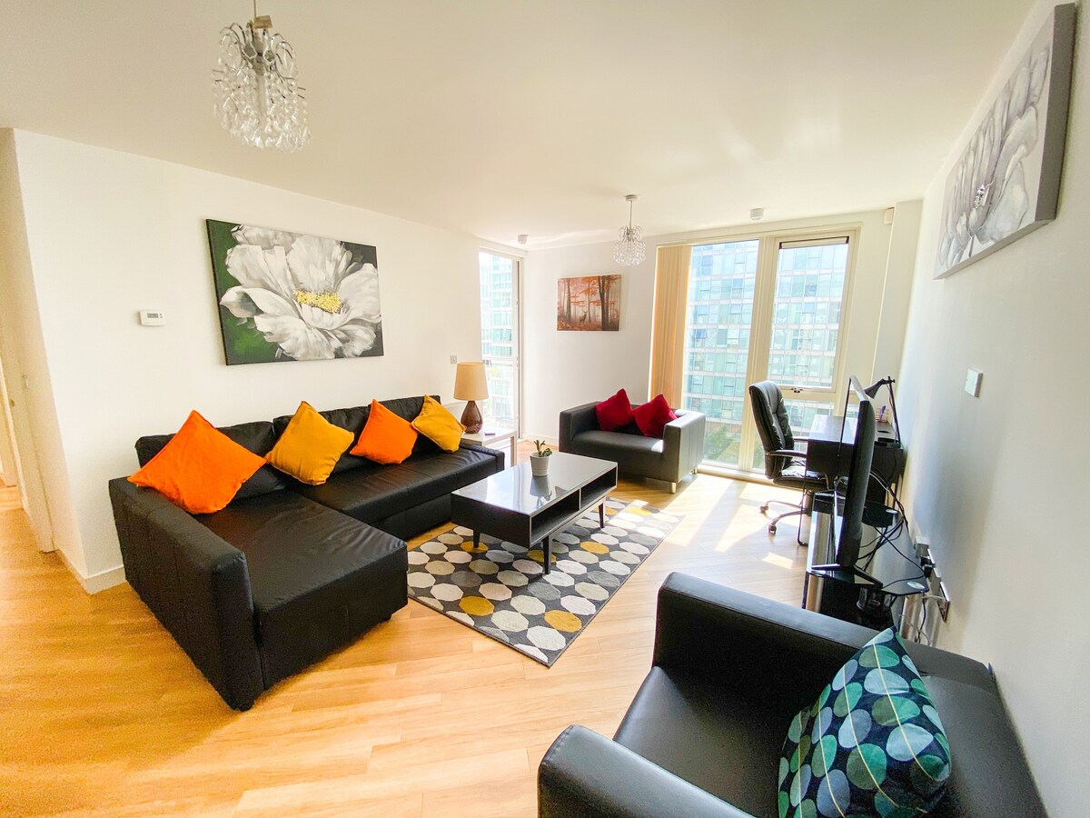 Property Image 2 - 🌟Luxury 2 bed HUB Apartment with Balcony🌟