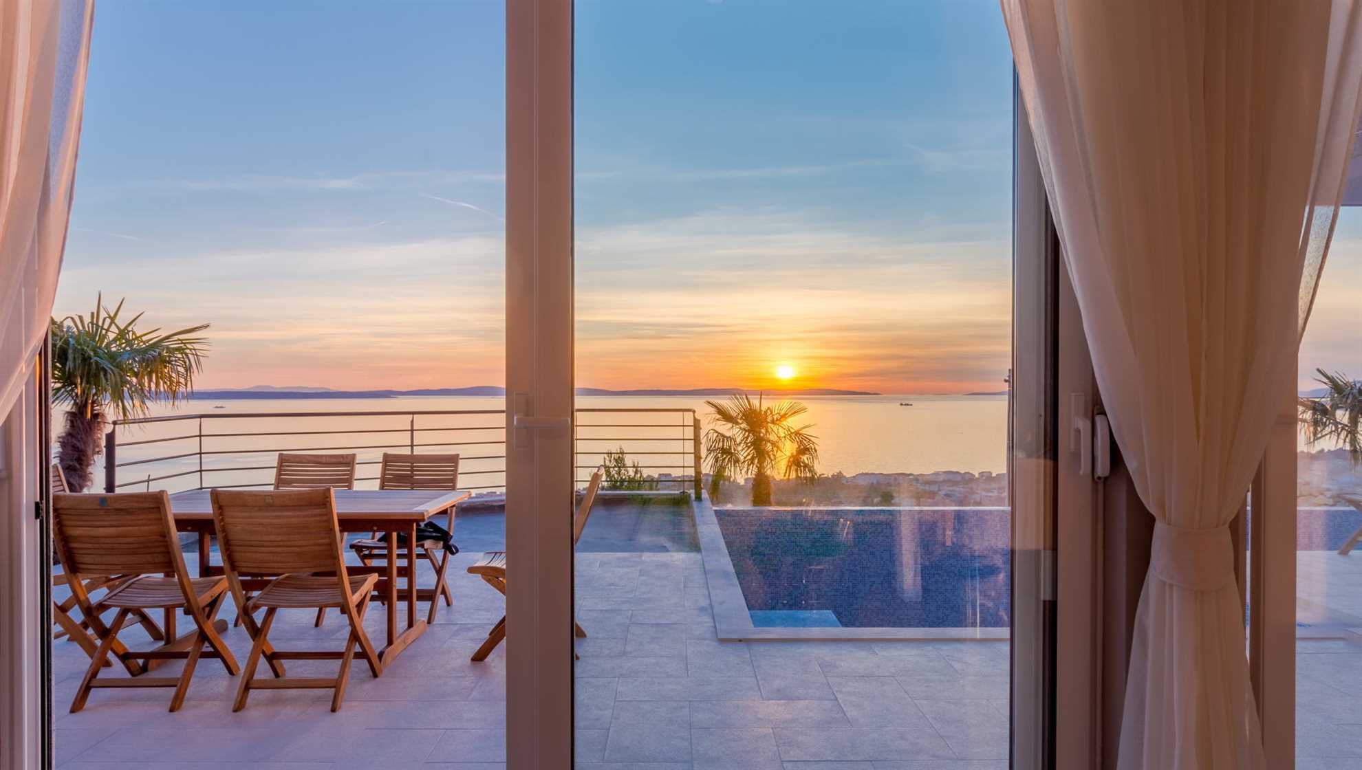 Property Image 2 - Superb Vast Villa with Sunrise View from the Terrace
