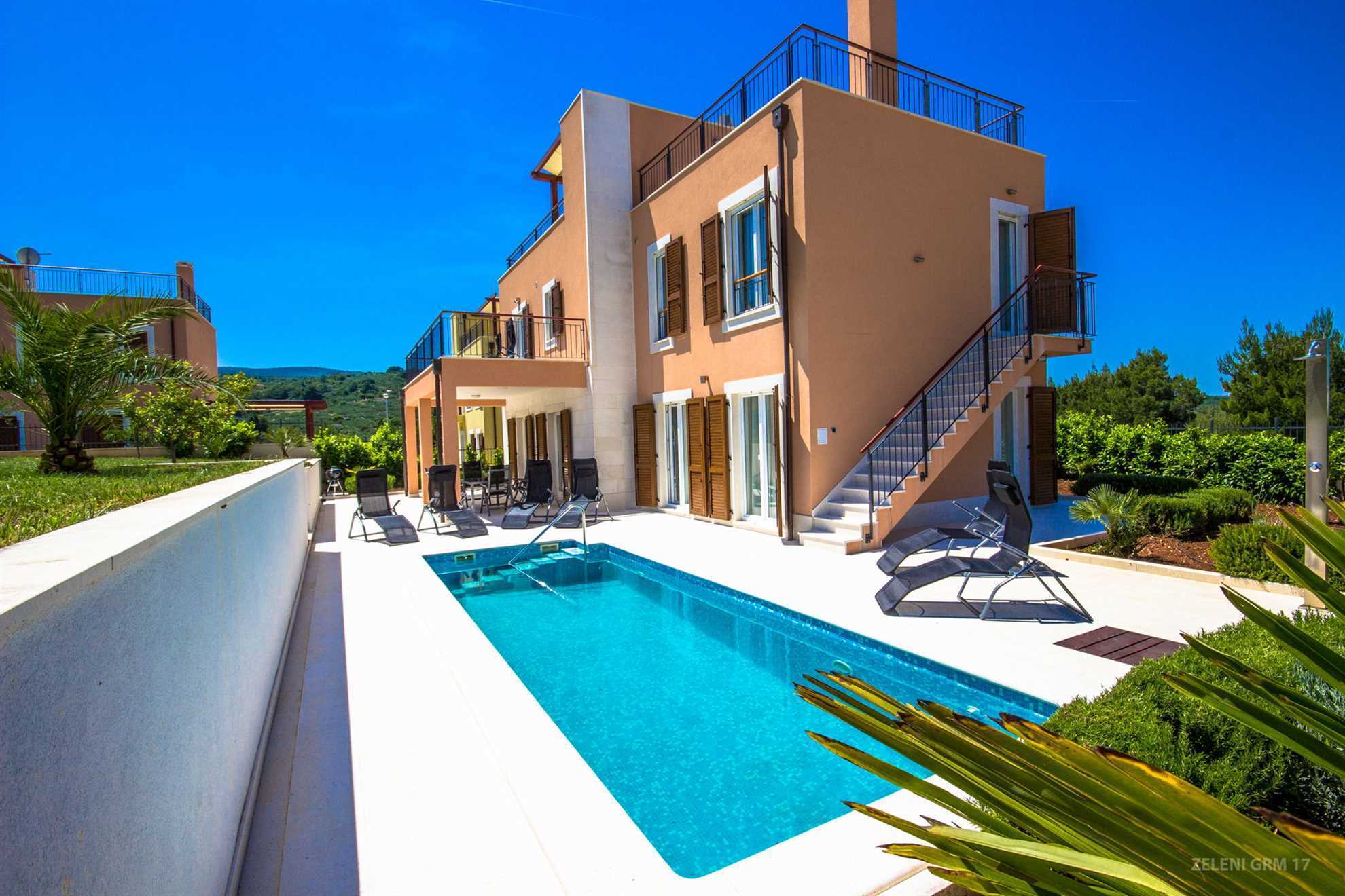 Property Image 2 - Lovely Stunning Villa with Adriatic Coast View