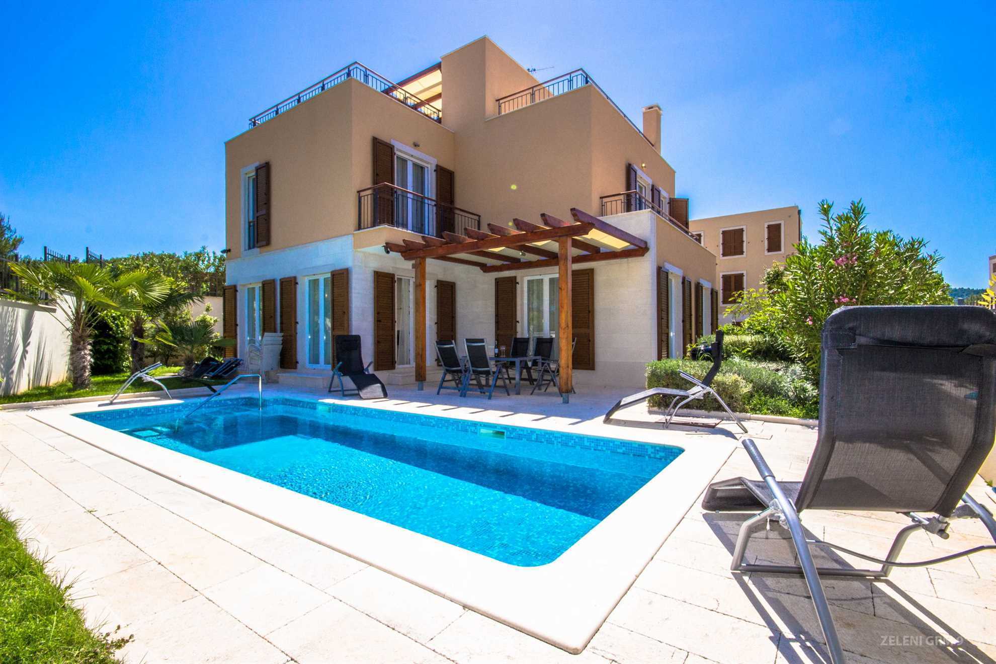 Property Image 1 - Fresh Bright Villa with Panoramic View of Dalmatia coastline