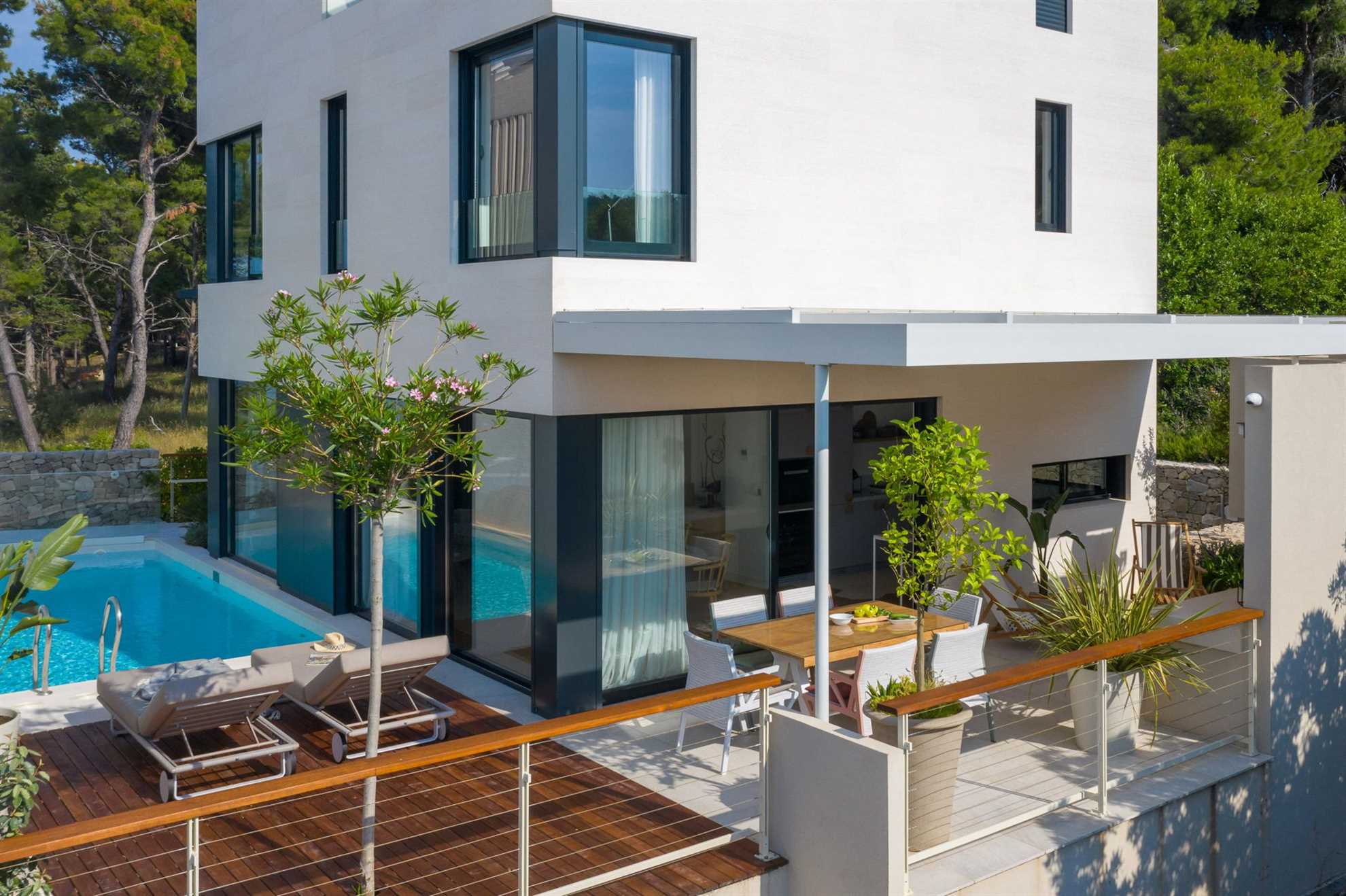 Property Image 2 - Luxurious Seaside Stylish Villa on Brac