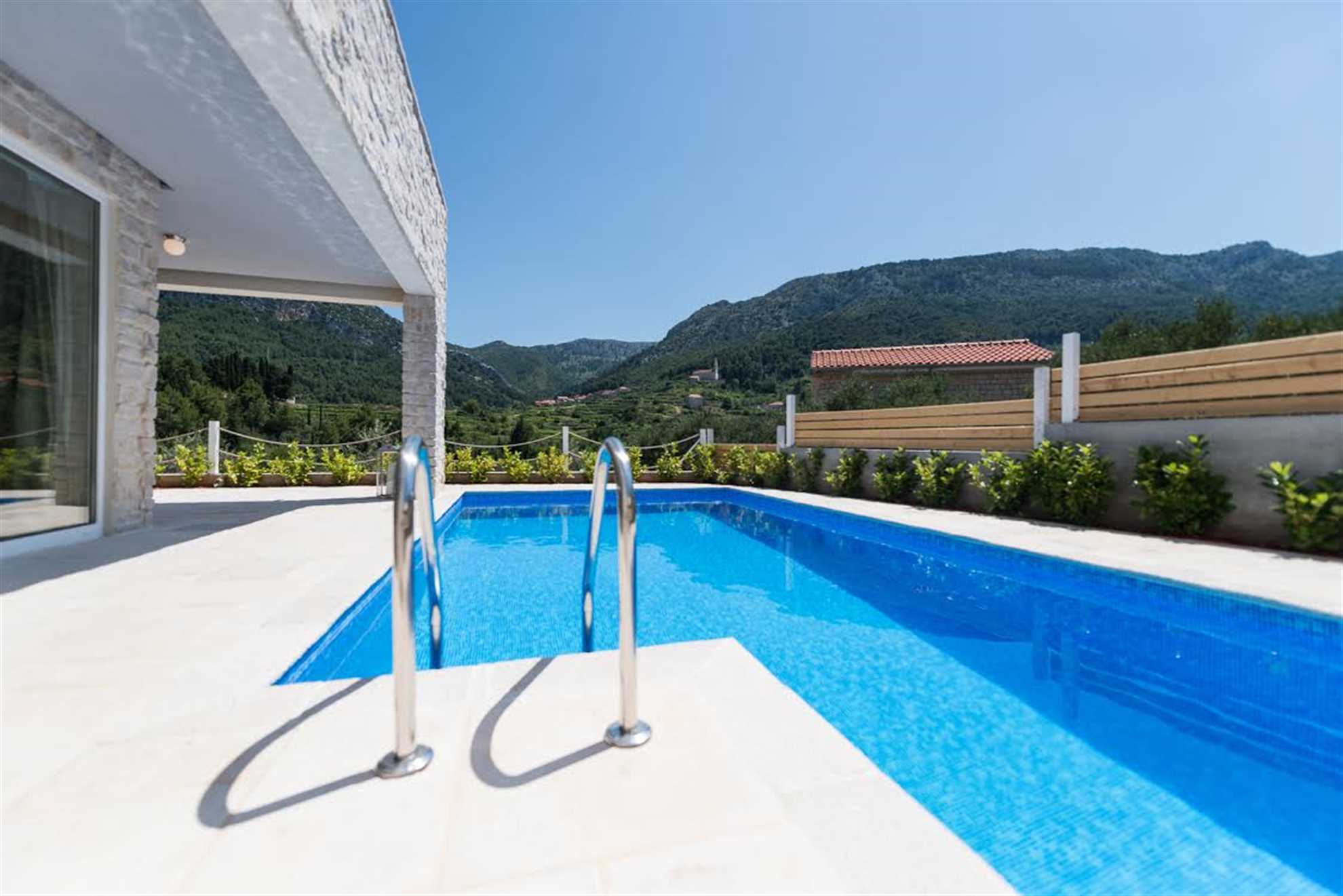 Property Image 2 - Beautiful Modern Villa Overlooking Adriatic Sea