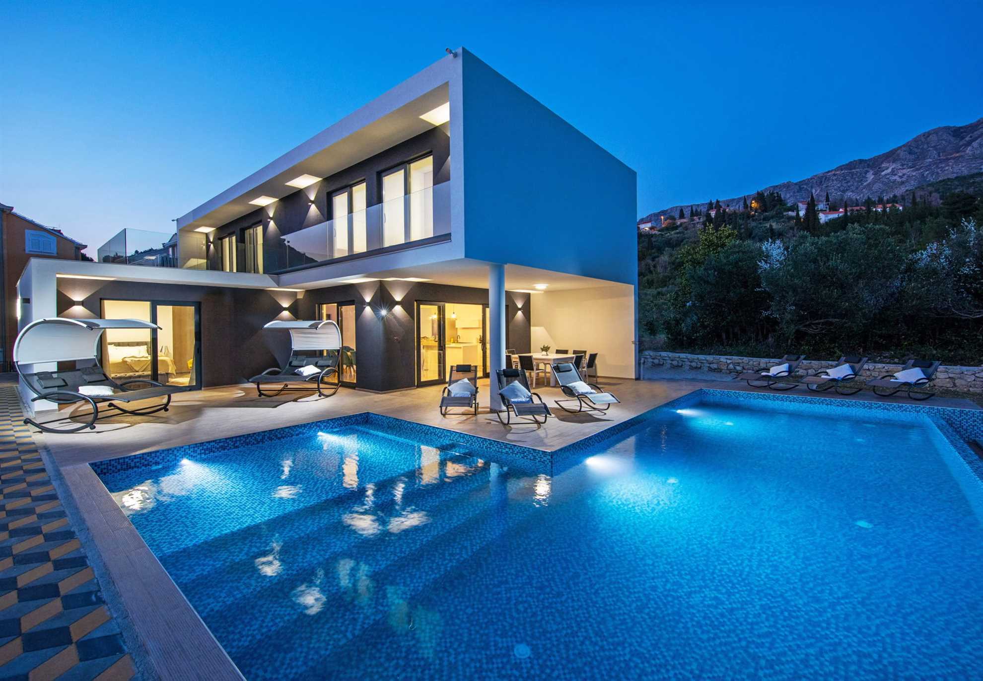 Property Image 1 - Dashing Modern Villa with Infinity Pool and Playground