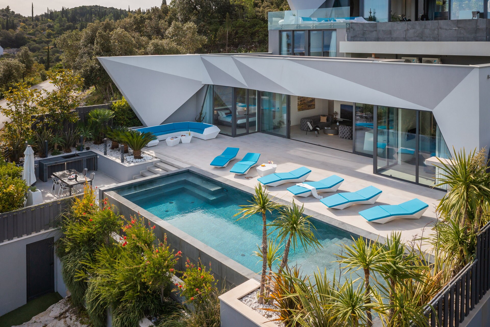 Property Image 2 - Extraordinary Villa with Ultra Modern Interior