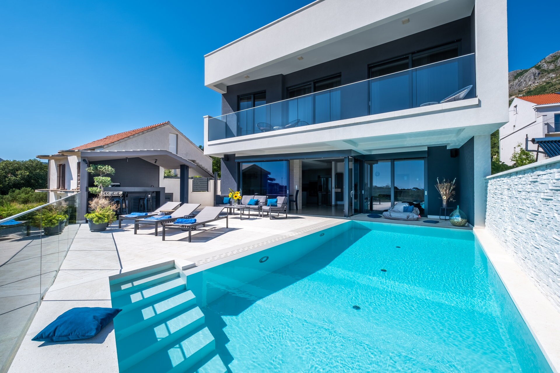 Property Image 2 - Private Elegant Villa with Heated Infinity Pool
