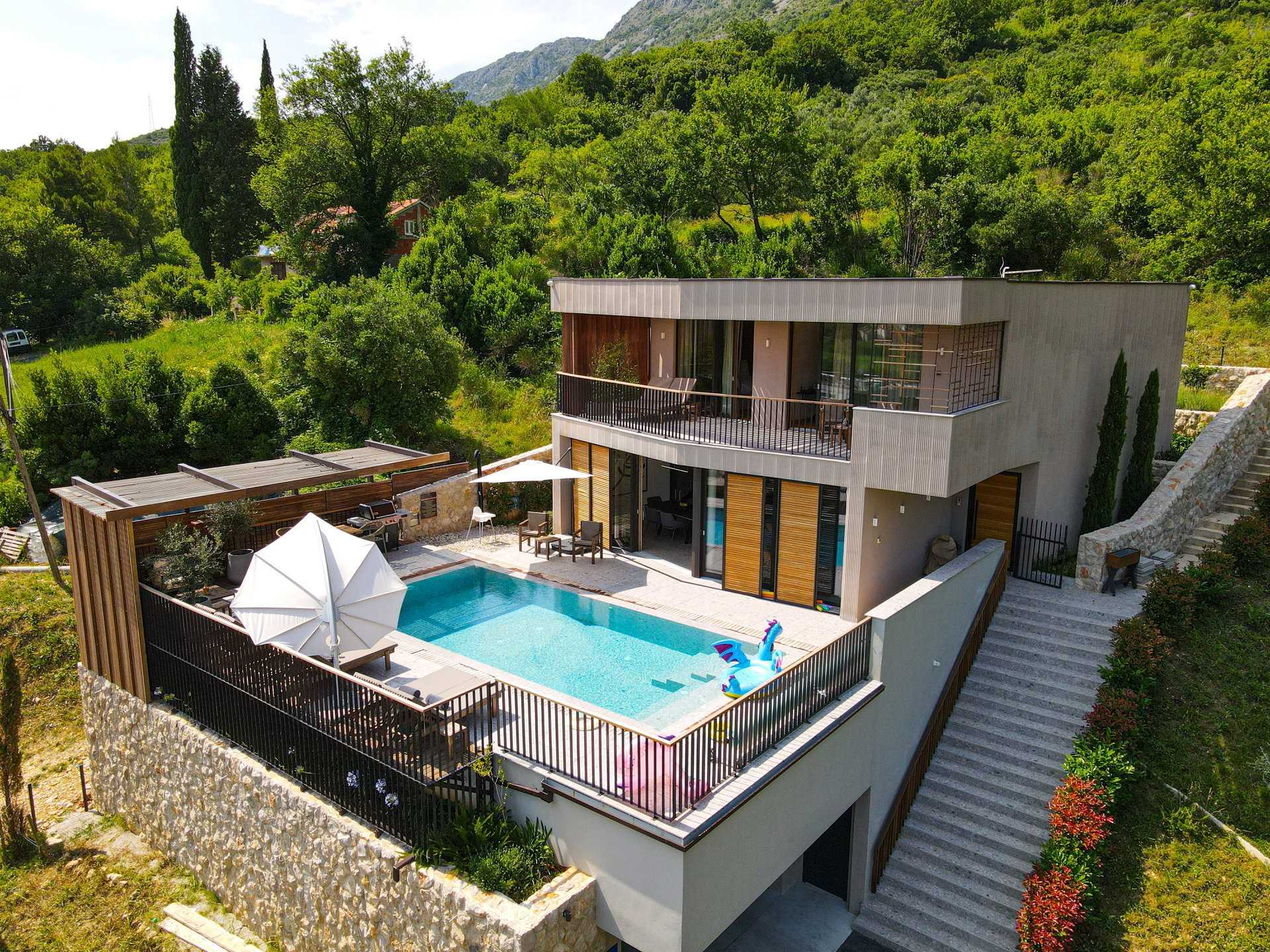 Property Image 1 - Sophisticated Premium Villa with Private Pool and Sauna