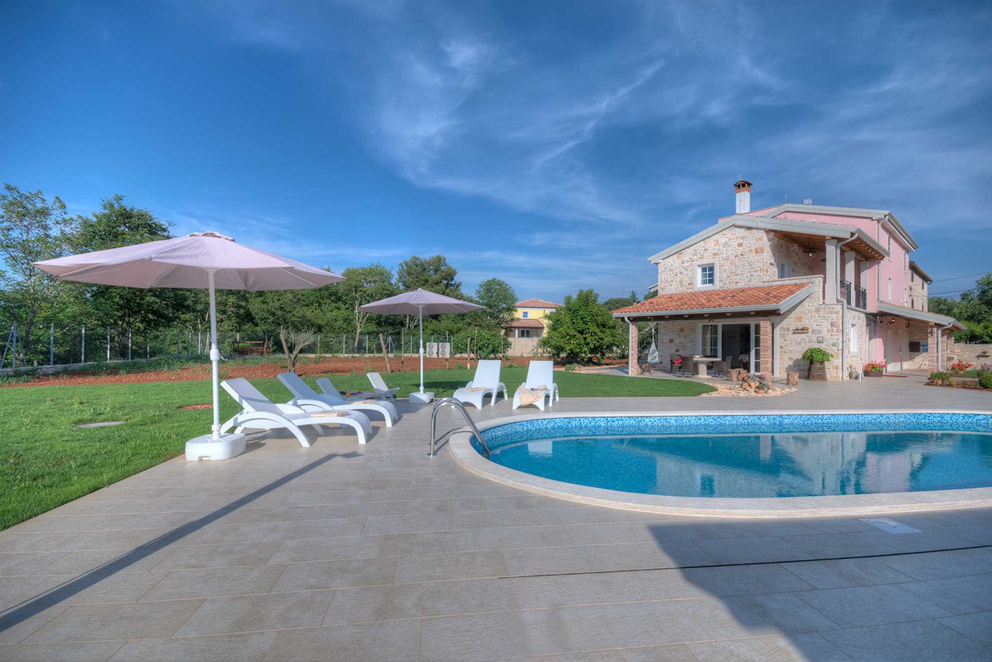 Property Image 2 - Villa Manuella with Pool