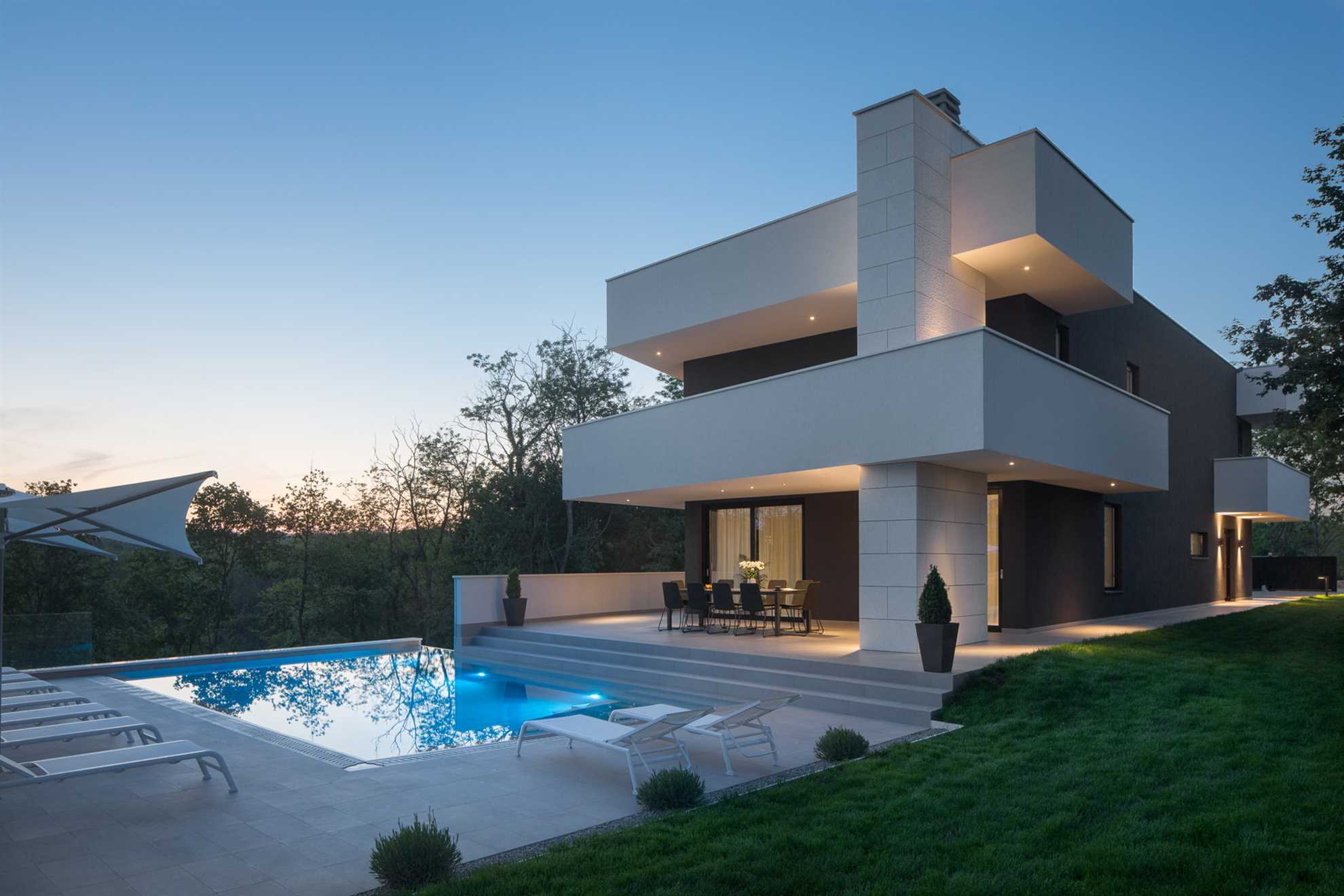 Property Image 1 - Luxury Villa Triumph with Pool
