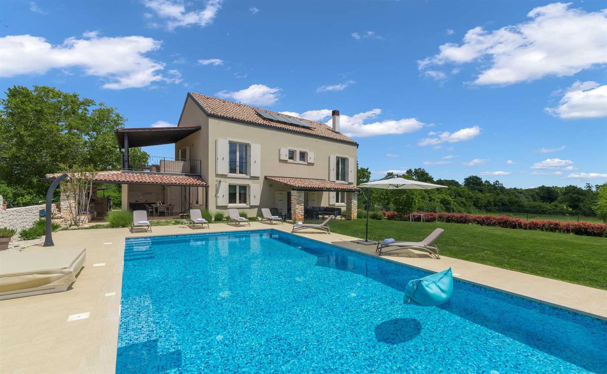 Property Image 1 - Villa Lirica with Pool