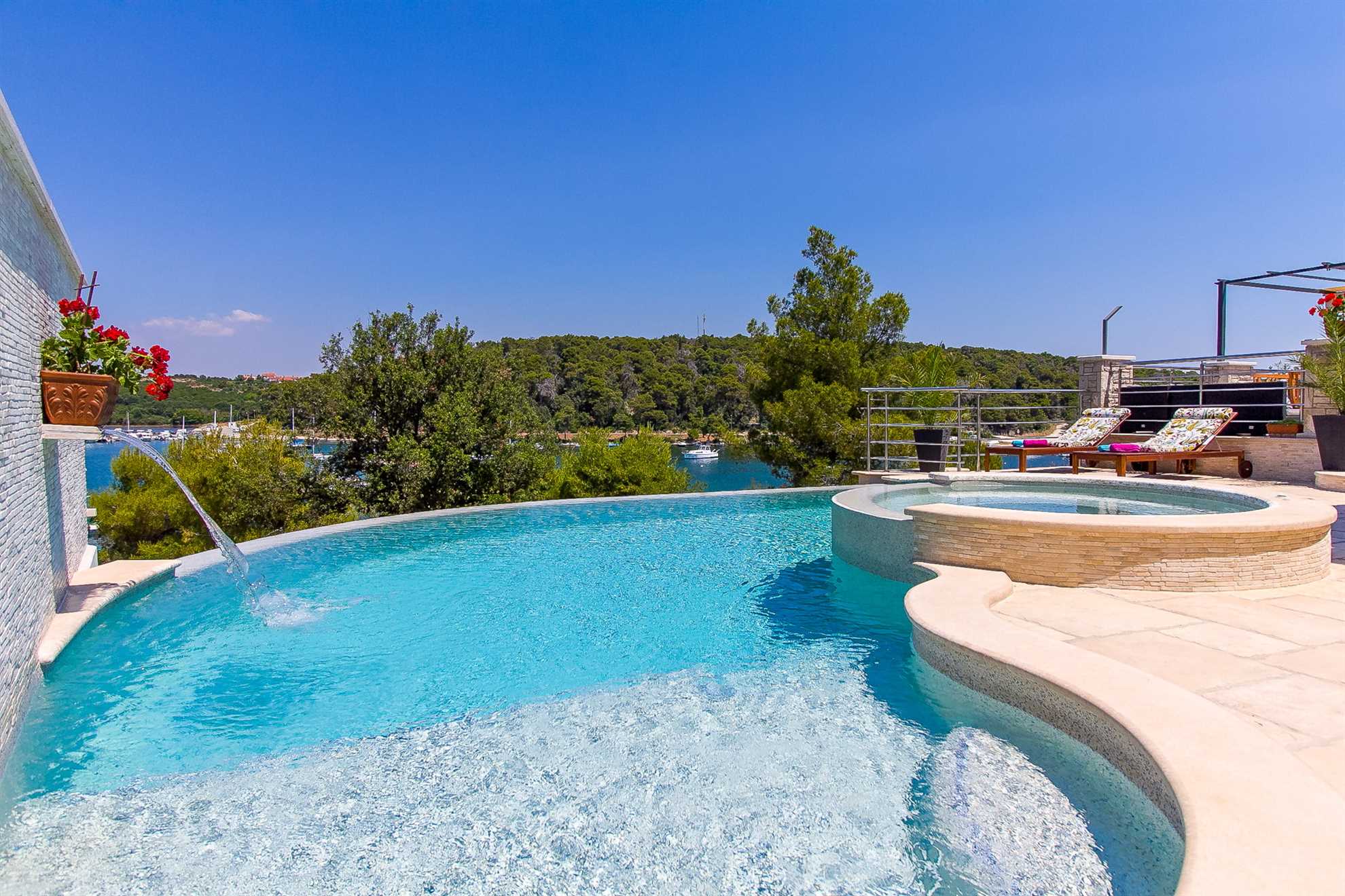 Property Image 1 - Villa Lyra with Pool