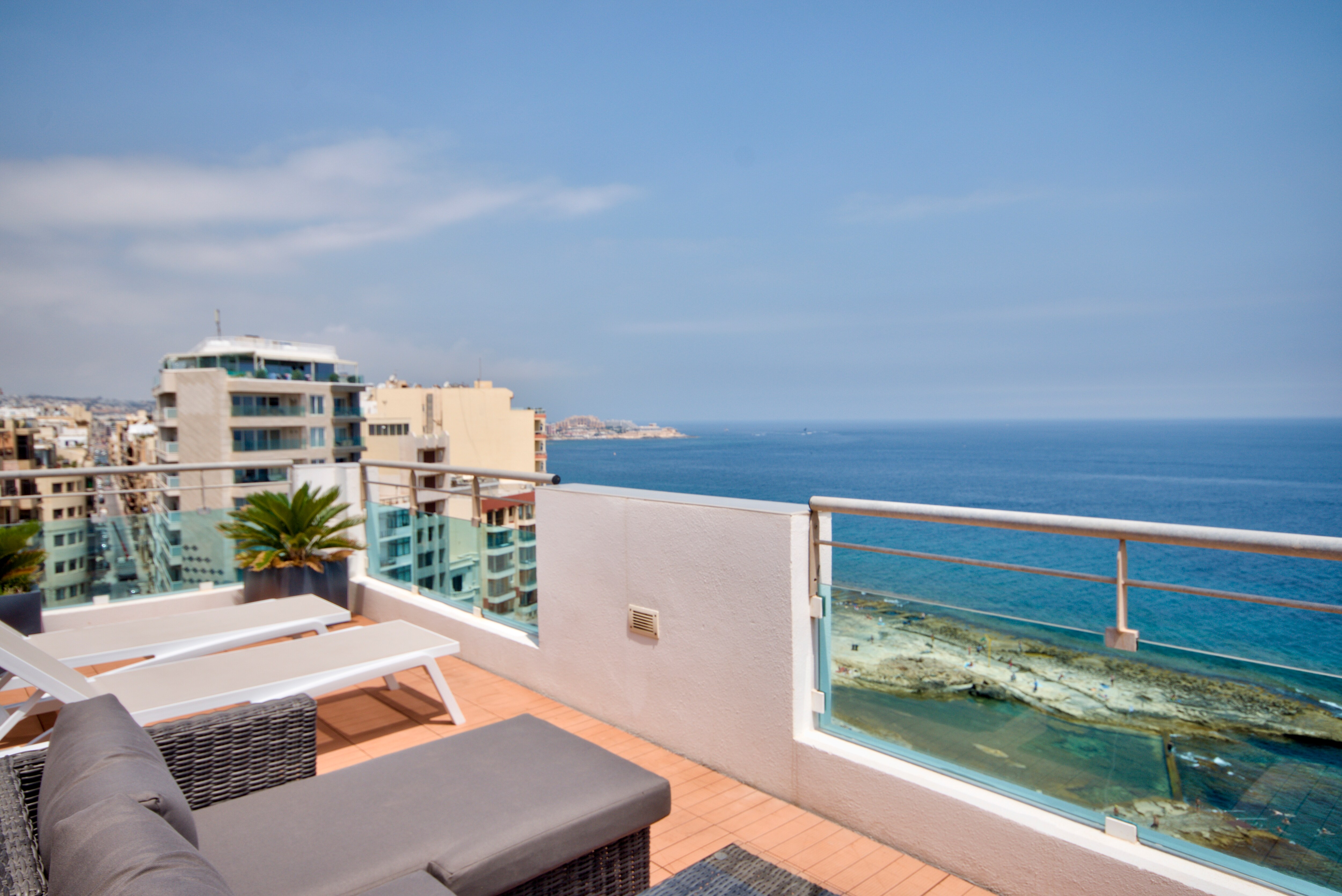 Property Image 2 - Amazing Penthouse Apartment close to the Beach