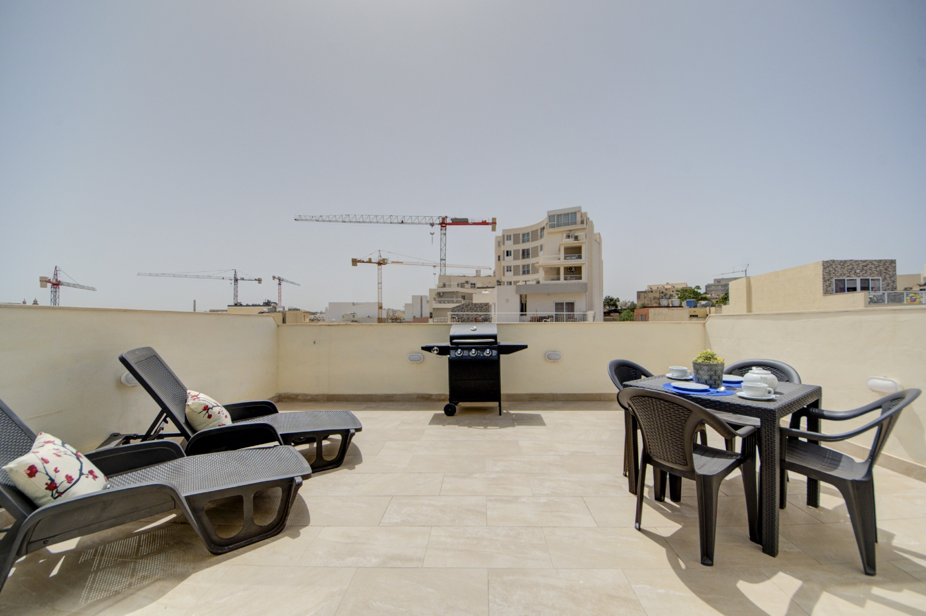 Property Image 2 - Wonderful Top Floor Apartment with Private Terrace