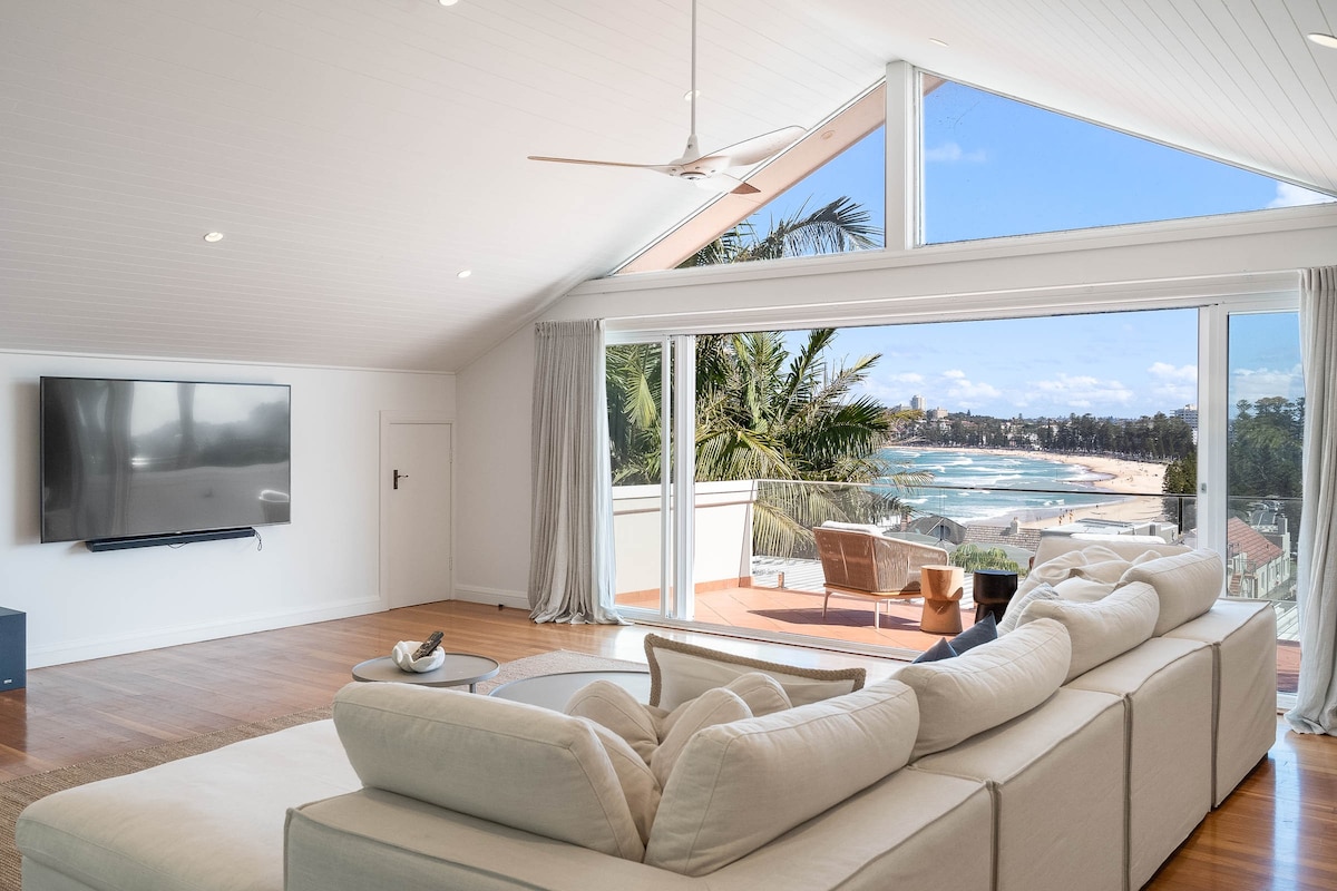 Property Image 1 - ’The Headland’ - Premier Queenscliff Abode, Steps from Queenscliff Beach & Freshwater Beach. A perfect fam