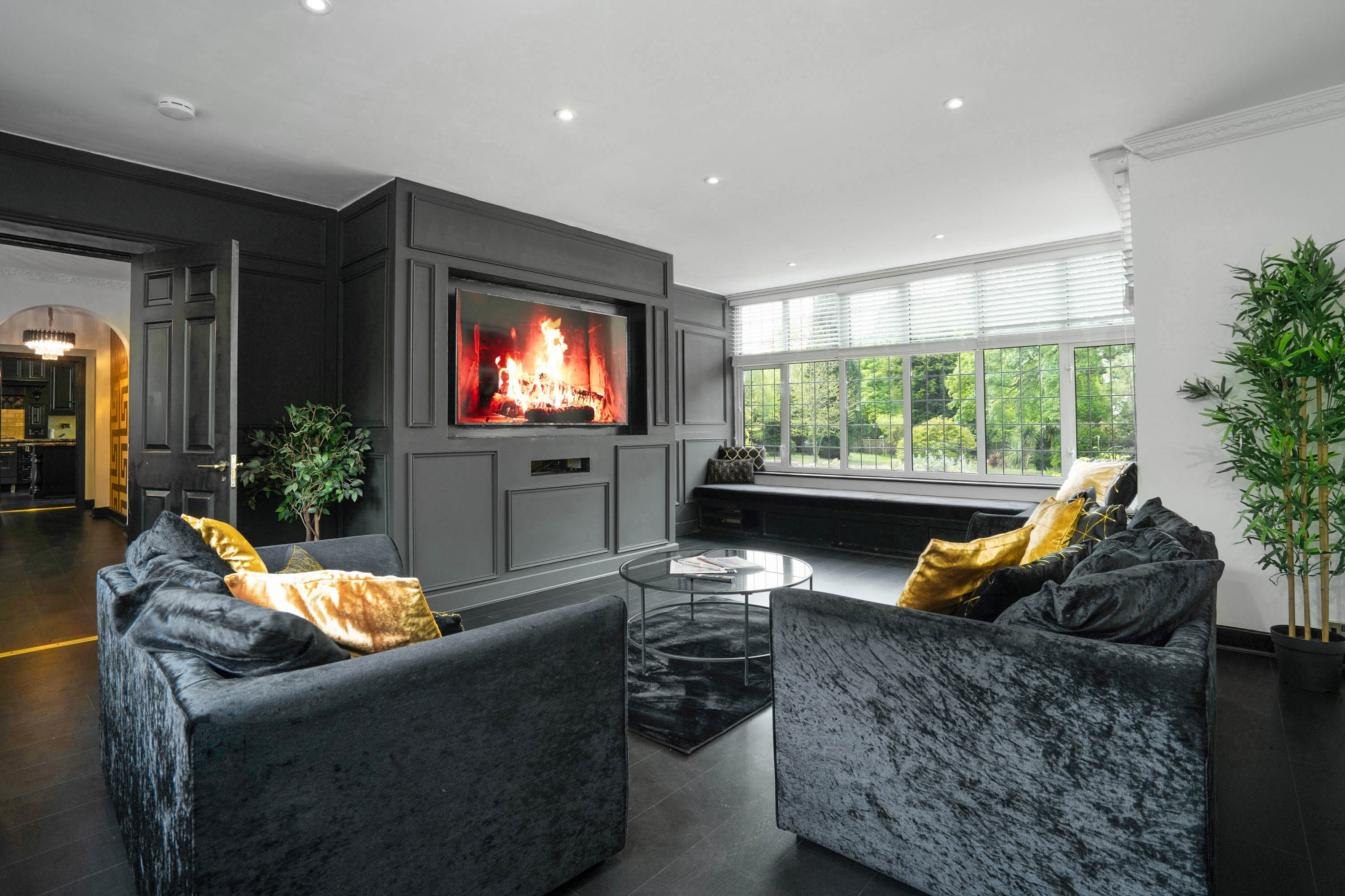 Property Image 1 - Luxury designer mansion in West Midlands countryside