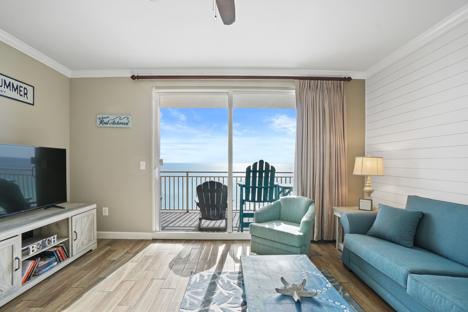 Splash Beach Resort Condo Rental 1004E
