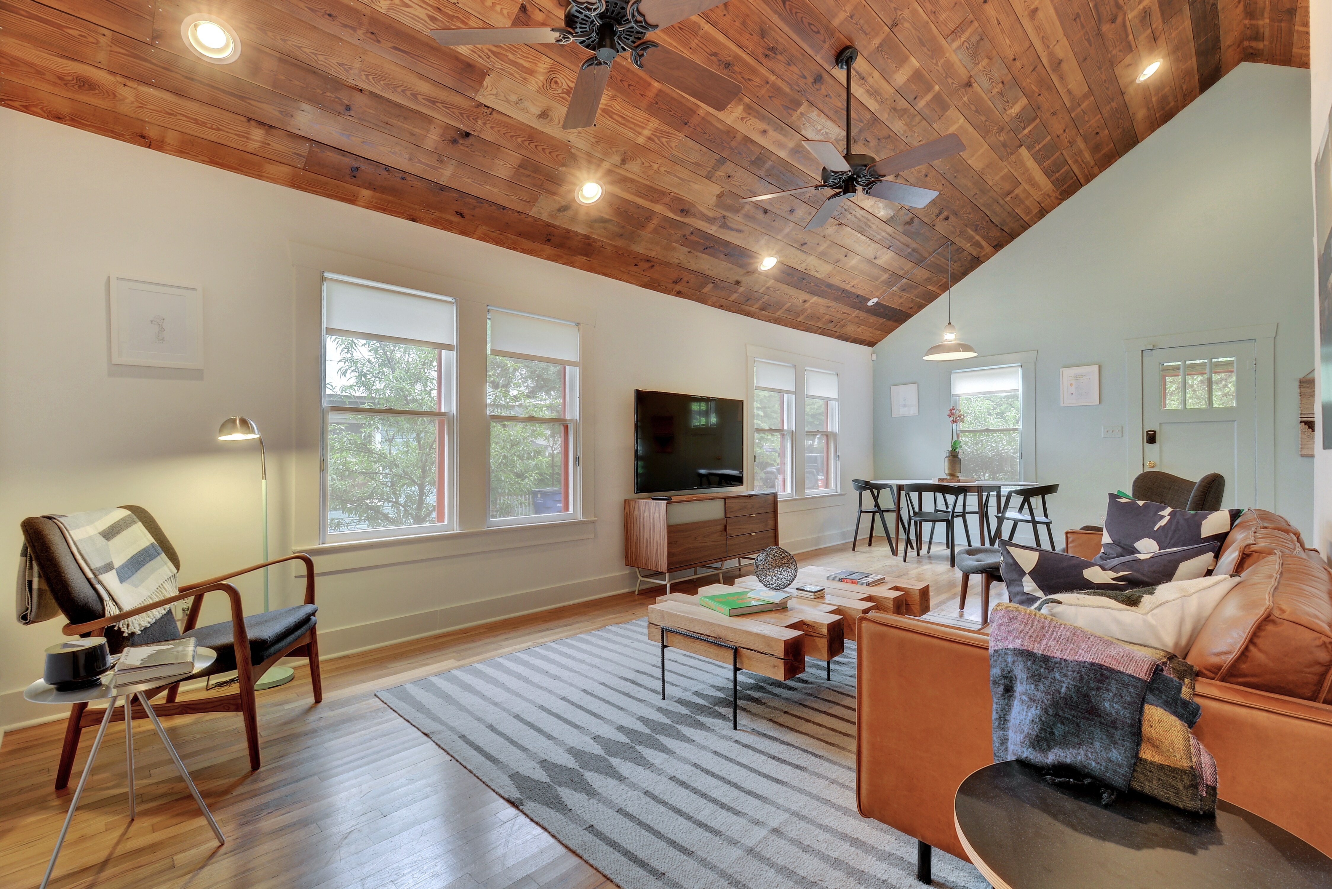 Welcome to Austin! This house is professionally managed by TurnKey Vacation Rentals.