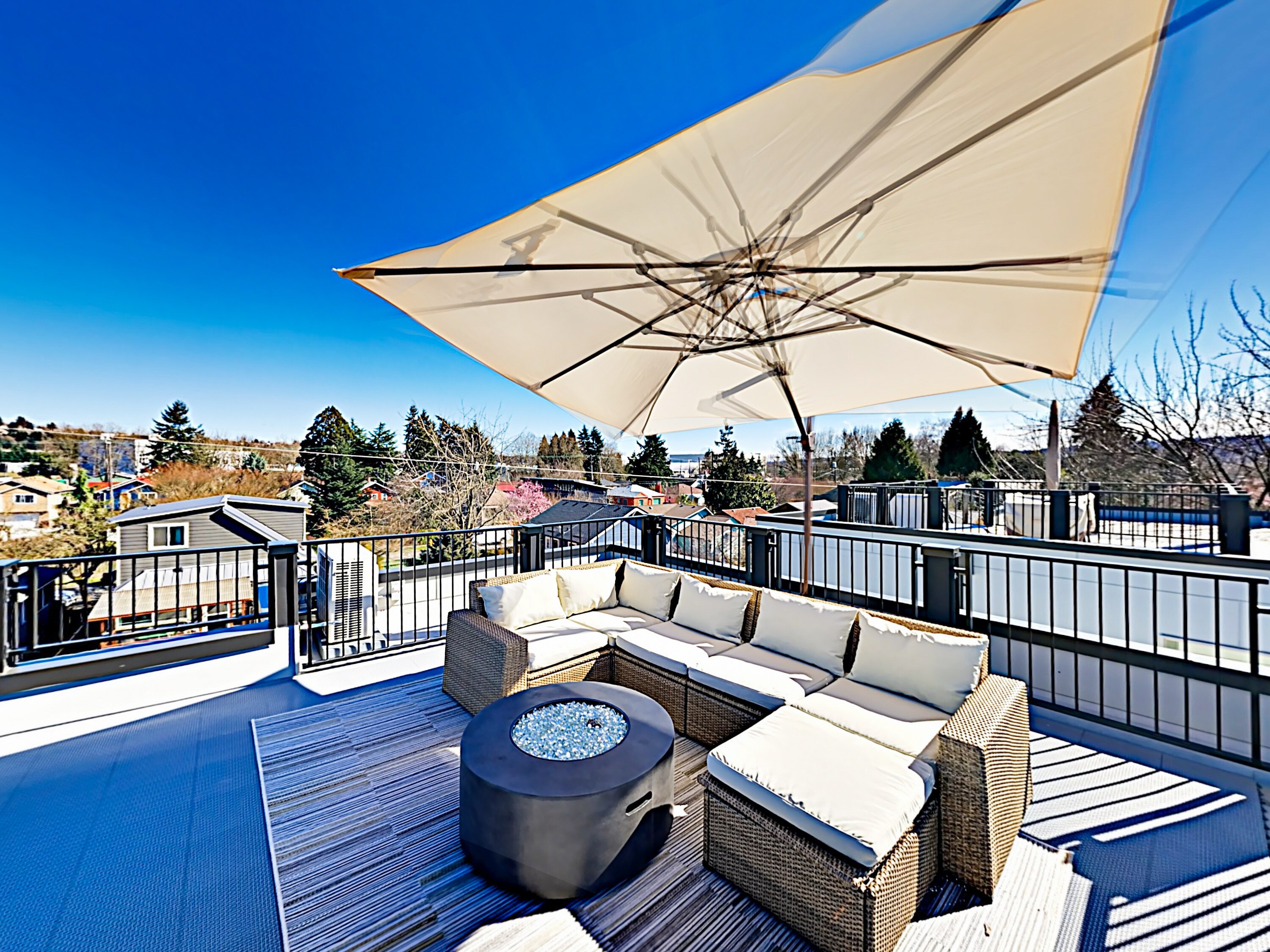 Seattle townhome with rooftop patio, professionally managed and maintained by TurnKey Vacation Rentals.