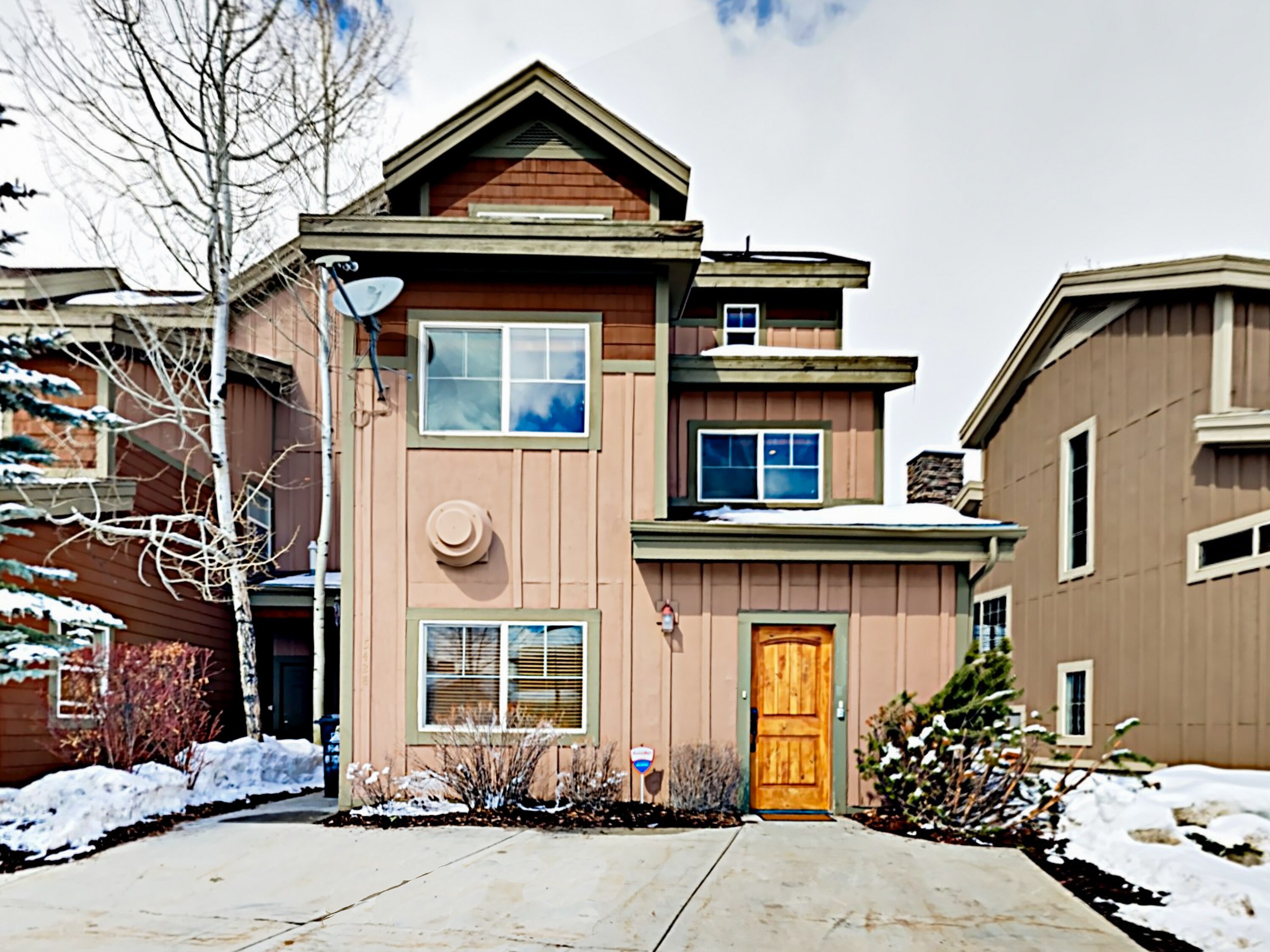 Welcome to Park City! This townhouse is professionally managed by TurnKey Vacation Rentals.