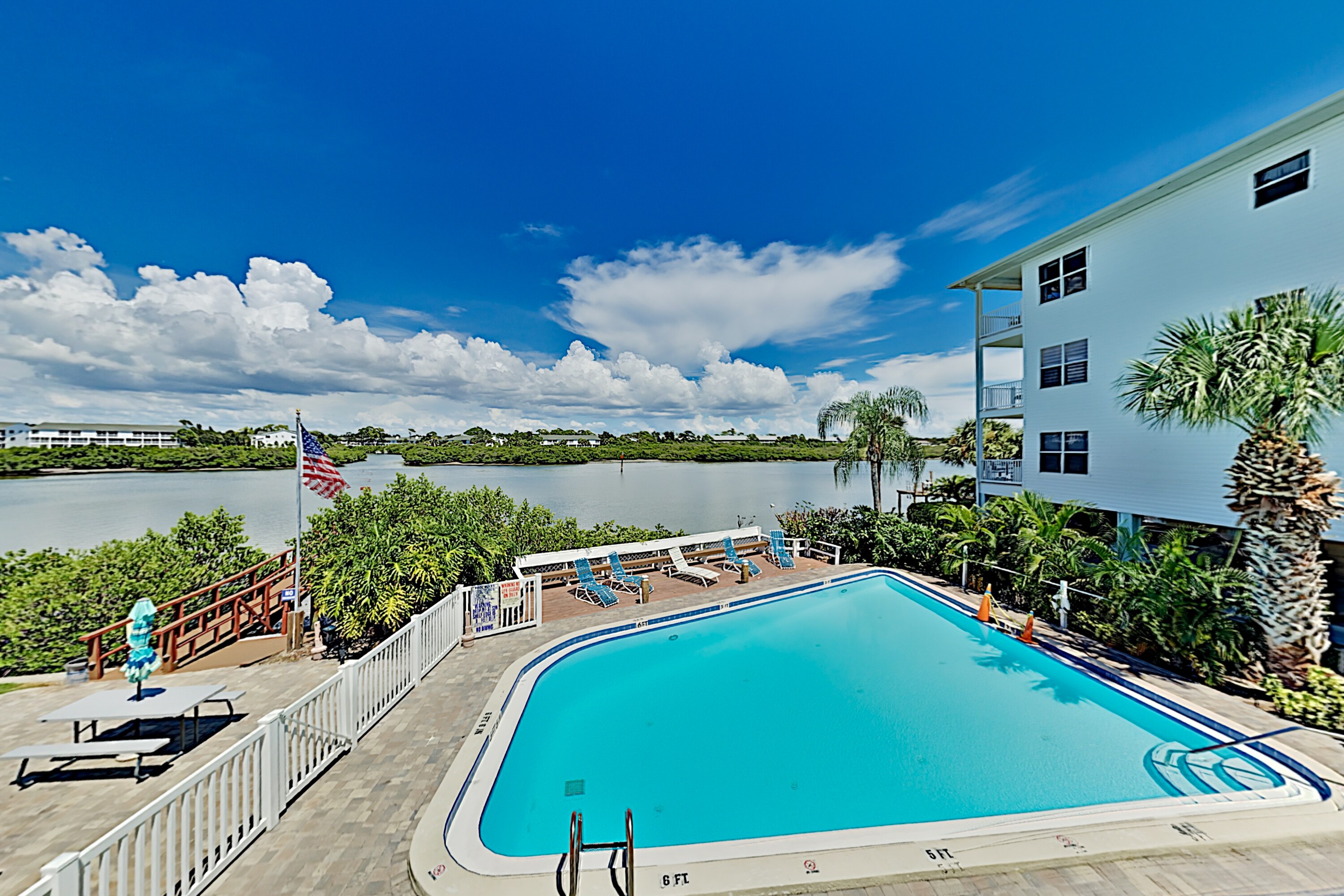 Property Image 2 - Spacious Beach Condo with Pool & Fishing Dock