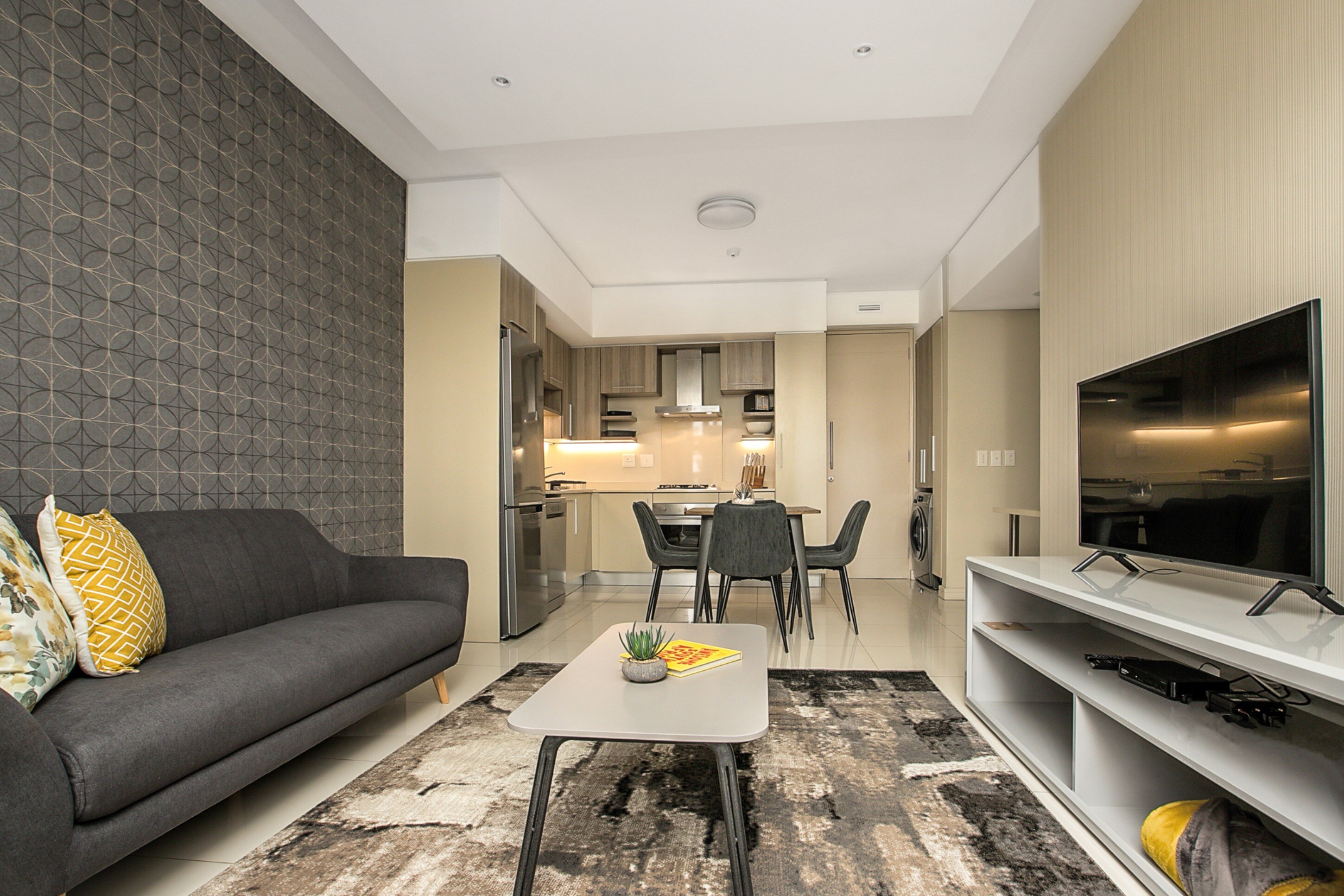 Property Image 1 - Luxury Apartment in Heart of Rosebank
