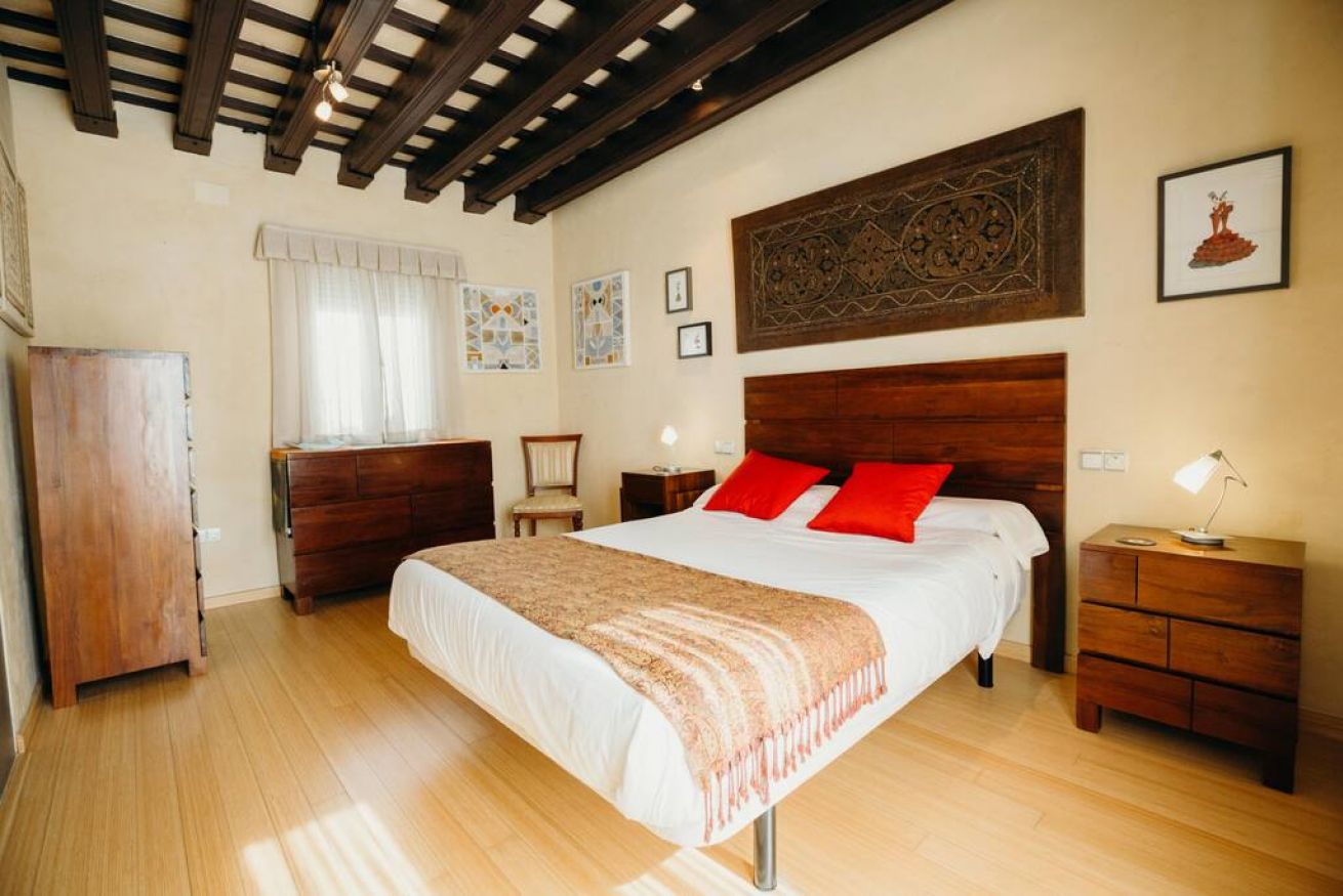 Property Image 2 - Sunny 1 bedroom loft del Arte in Cádiz