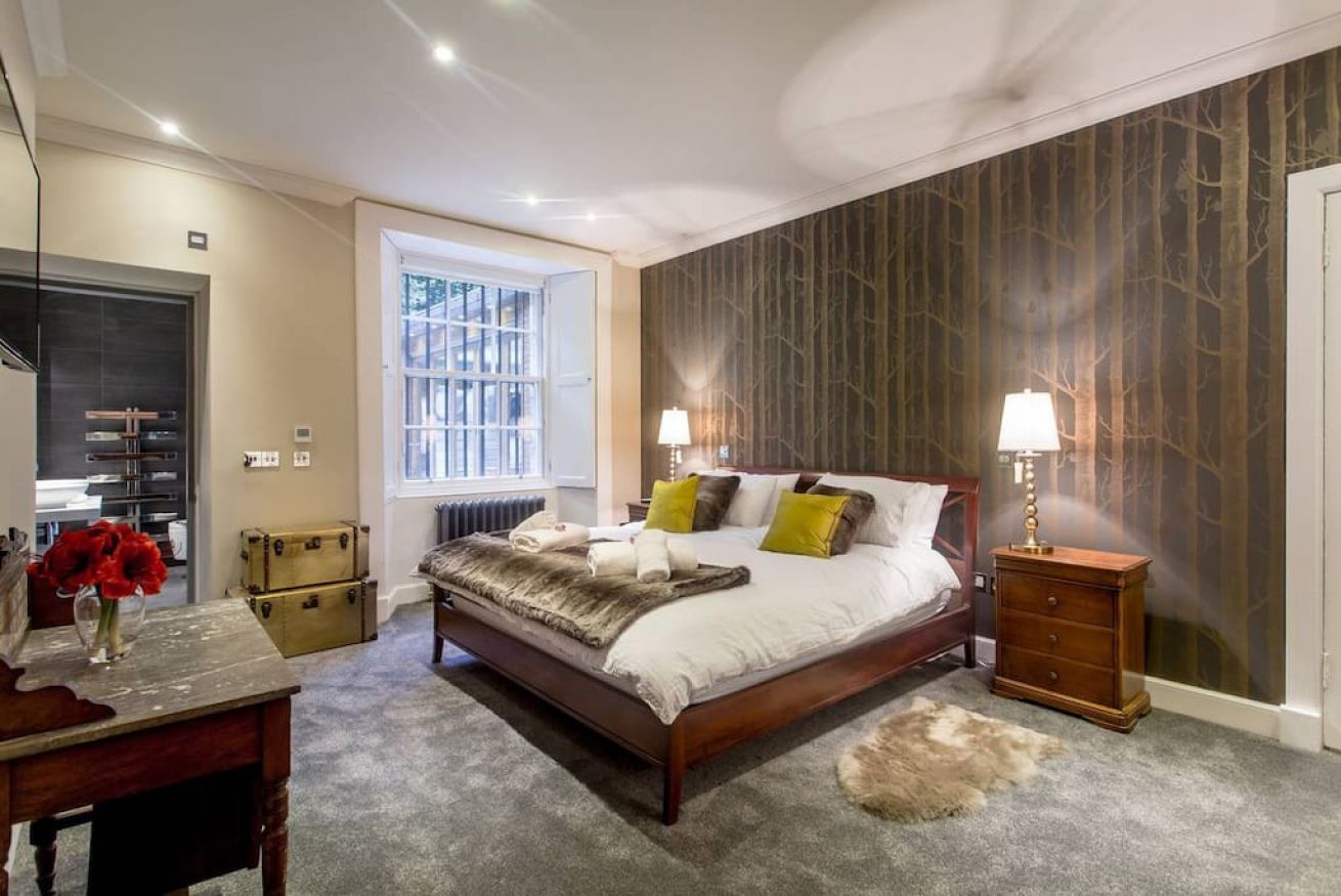 Property Image 2 - Ultra Luxe 3BR home with garden and parking at the Heart of the City