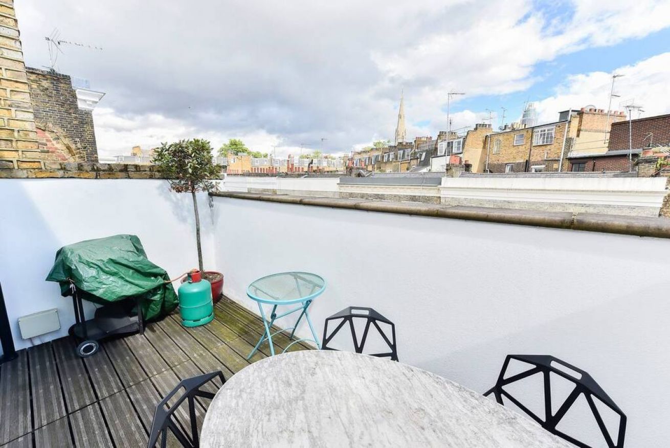 Property Image 2 - Splendid 3 bed with roof terrace in leafy Pimlico