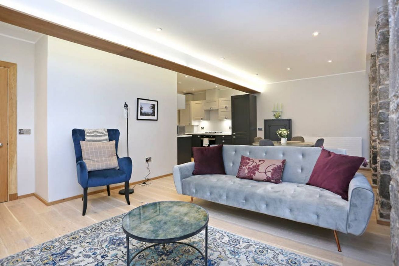 Property Image 1 - Newly Refurbished 2BR home on the Historic Royal Mile