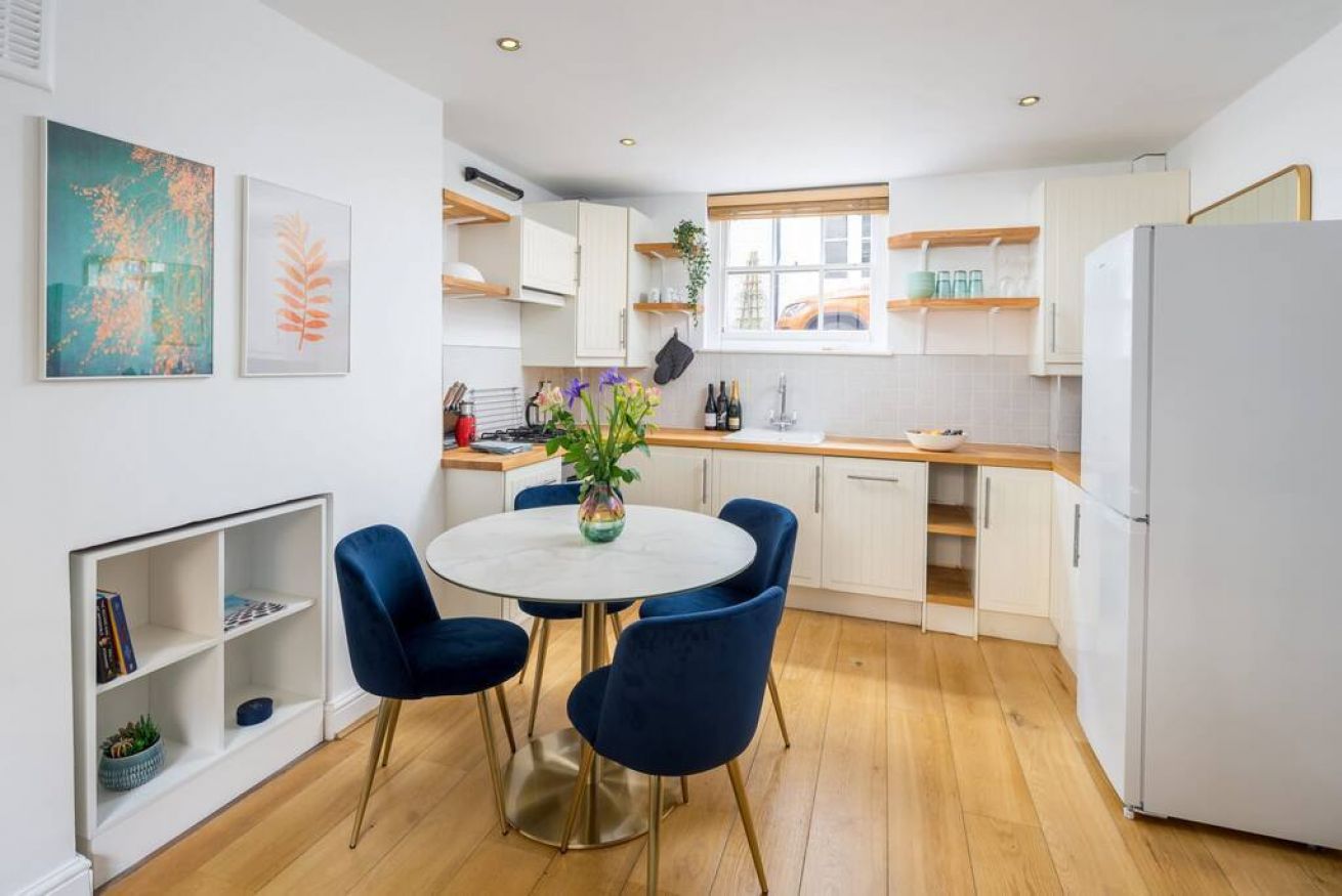 Property Image 2 - Homely 2-bed Apt in Pimlico