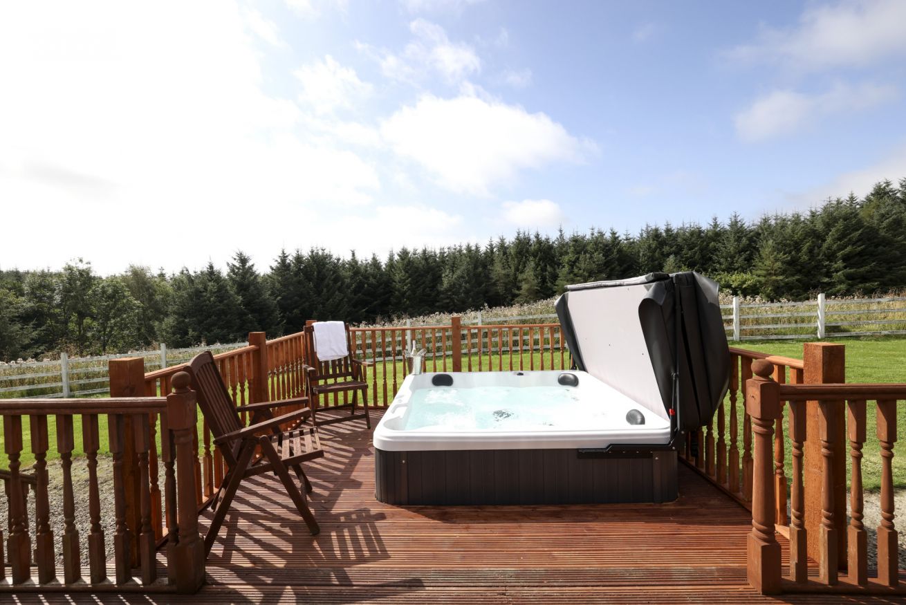 Property Image 2 - Greenknowes Lodge With Hot Tub and Wood Burning Stove