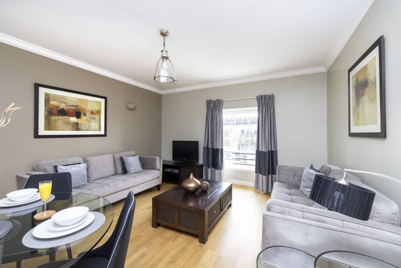 Gorgeous 3-bed apt on the Royal Mile