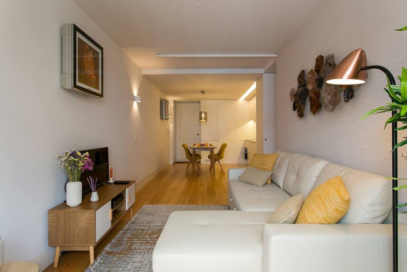 Property Image 2 - Sunny 1-bed flat w/terrace&sea view in Baixa, 3mins to Arco da Rua Augusta