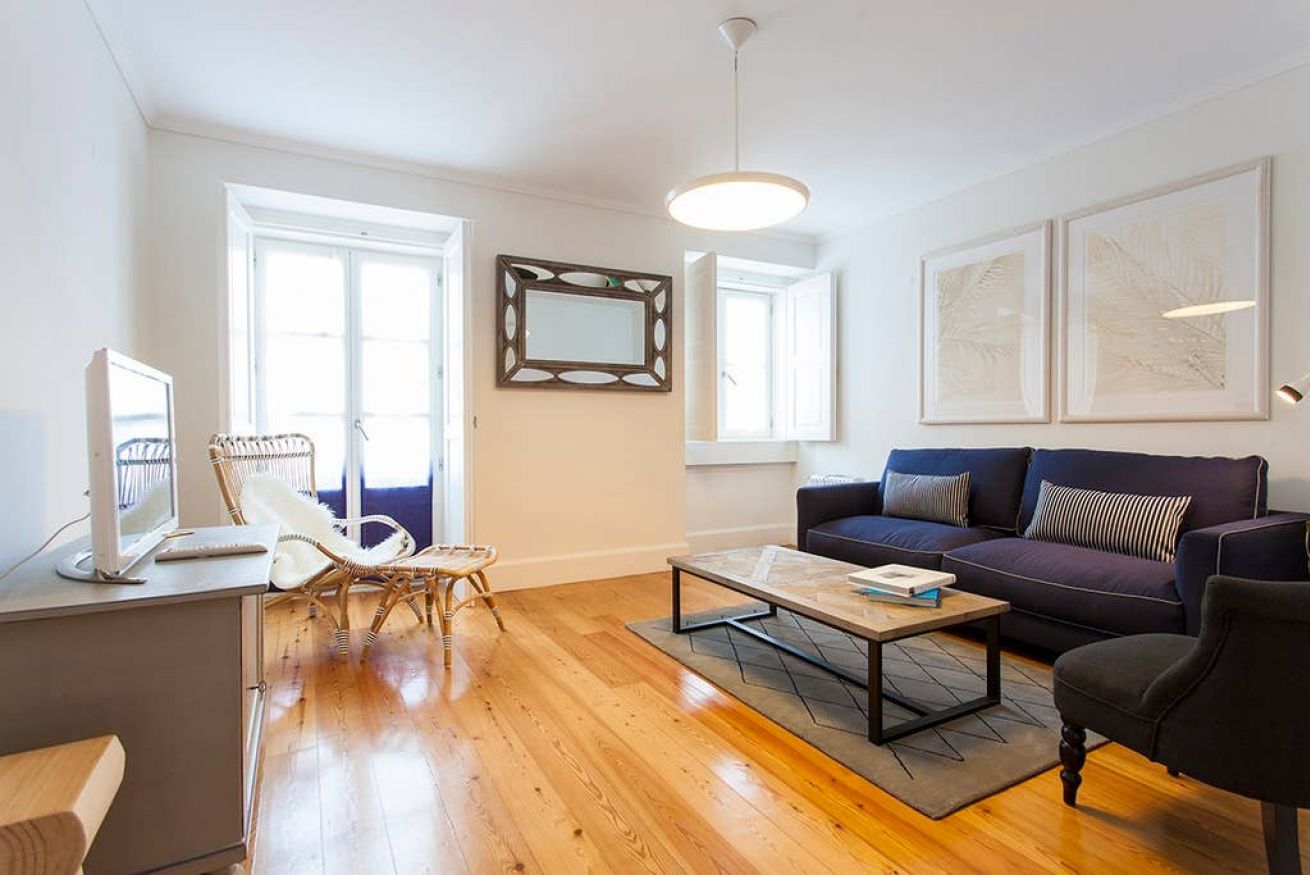Property Image 1 - Spacious 3BR home with balcony in Baixa, nearby Lisbon Cathedral