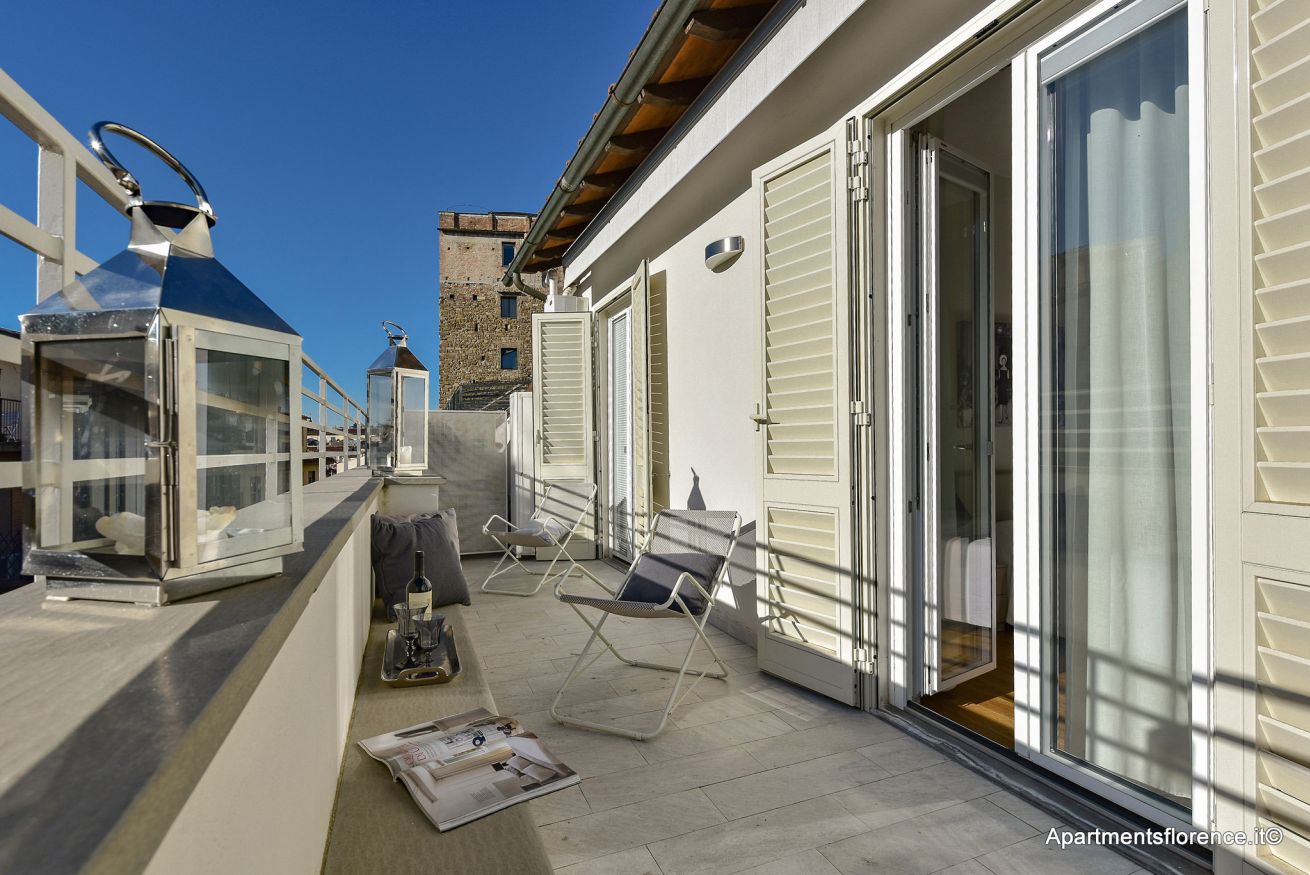 Property Image 2 - Modern, Light-Filled Apartment with Terrace; Near Ponte Vecchio