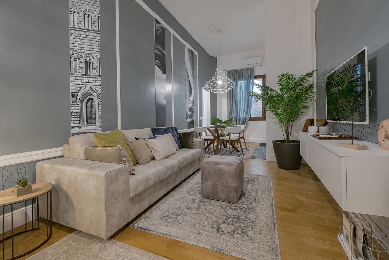 Property Image 1 - Stylish Luxury Apartment Near Duomo with Balcony