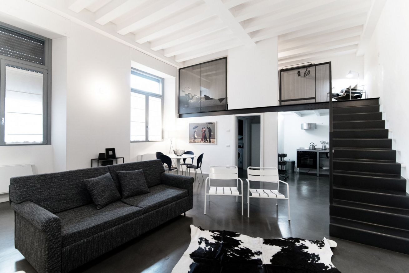 Property Image 1 - Delightful Design Loft with Courtyard in Como