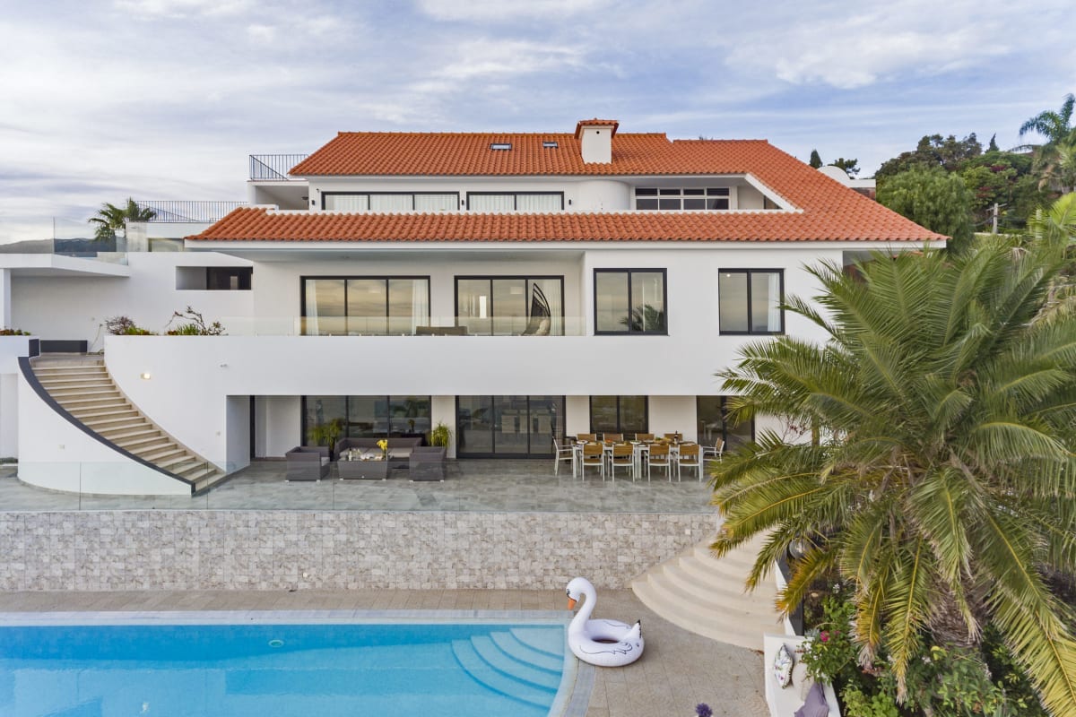 Property Image 2 - Mesmerizing Modern Villa with a Stunning Pool