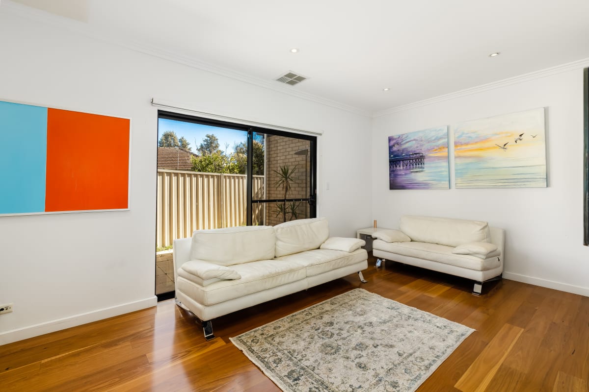 Property Image 2 - Three Bedroom Apartment in Adelaide on Lexington
