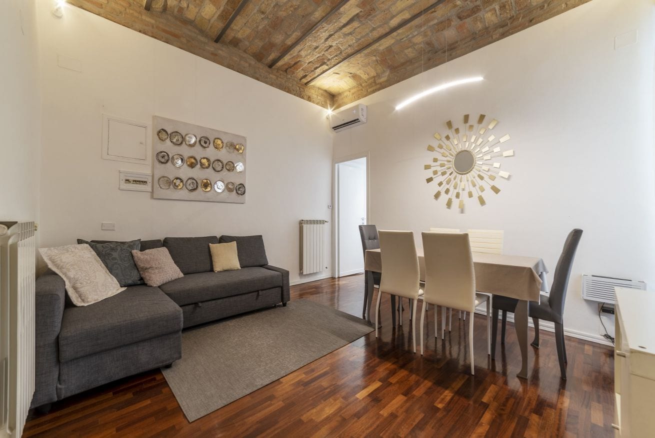 Property Image 1 - Charming Flat near the Colosseum and the Parthenon