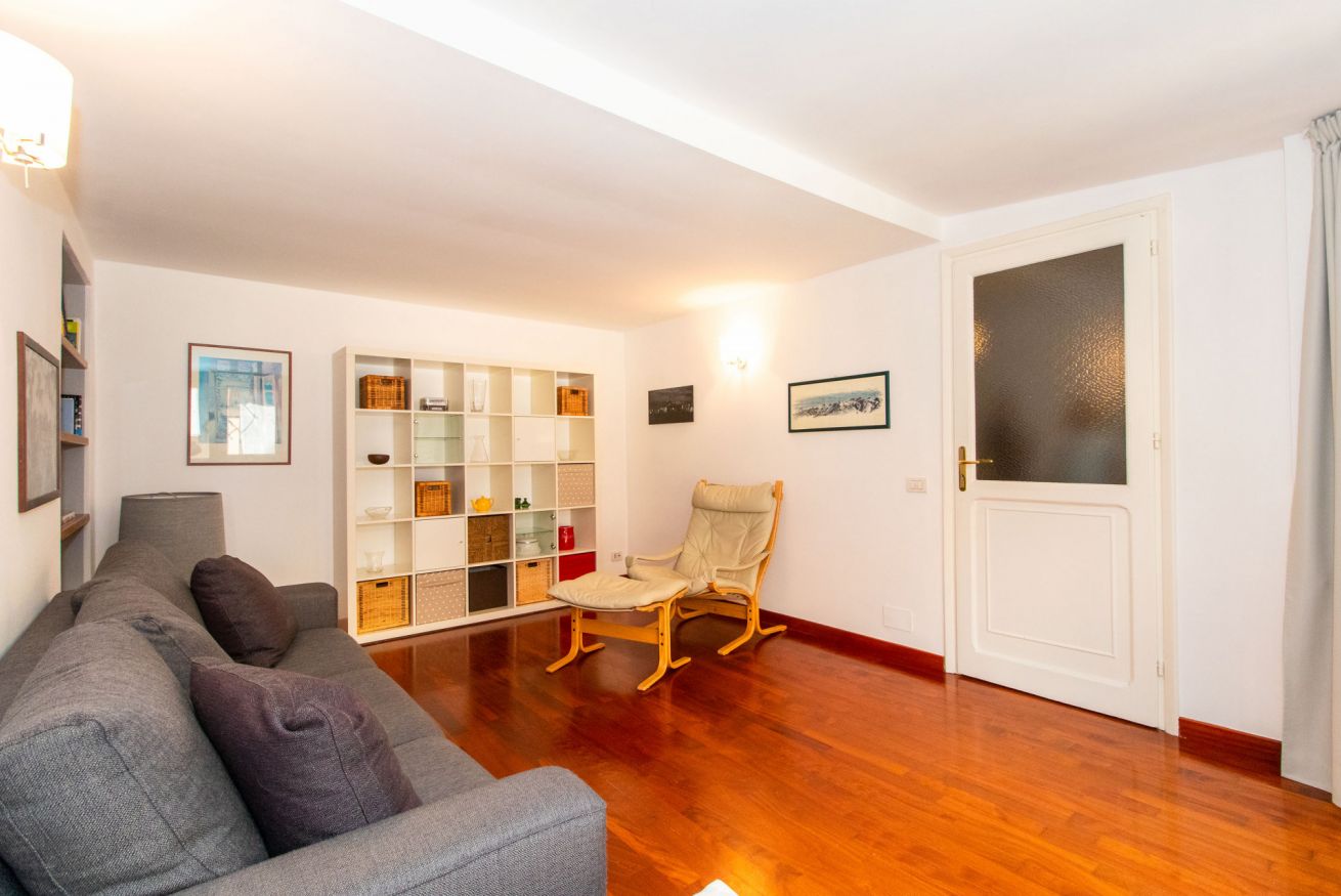 Property Image 2 - Charming Warm Condo in the Heart of the City