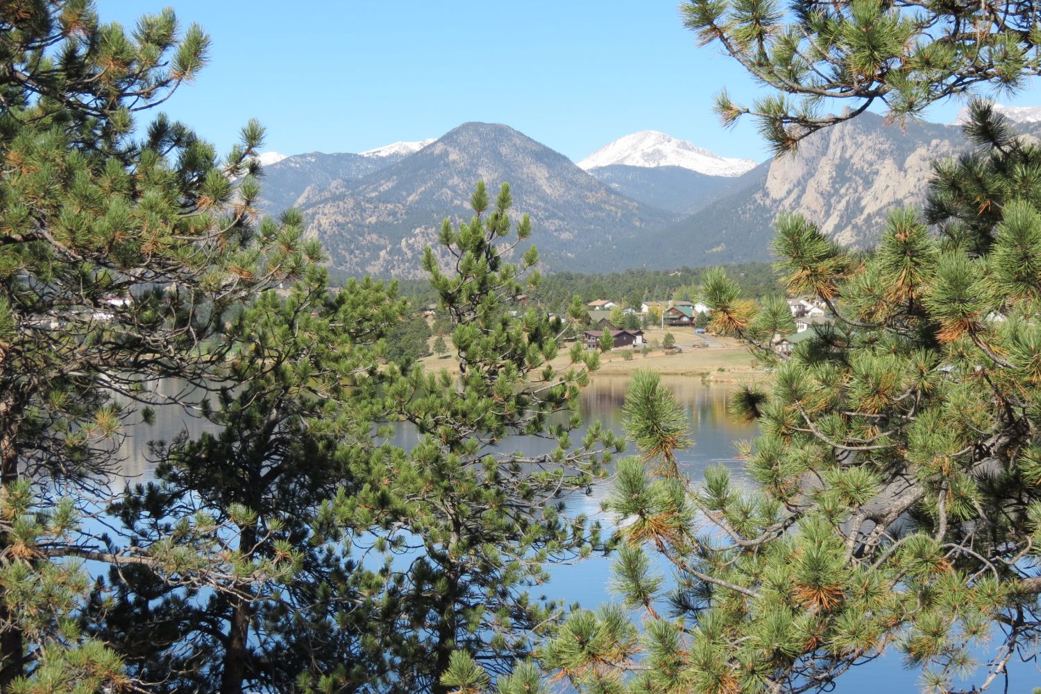 The Lake House - Gorgeous views of Lake Estes from the deck