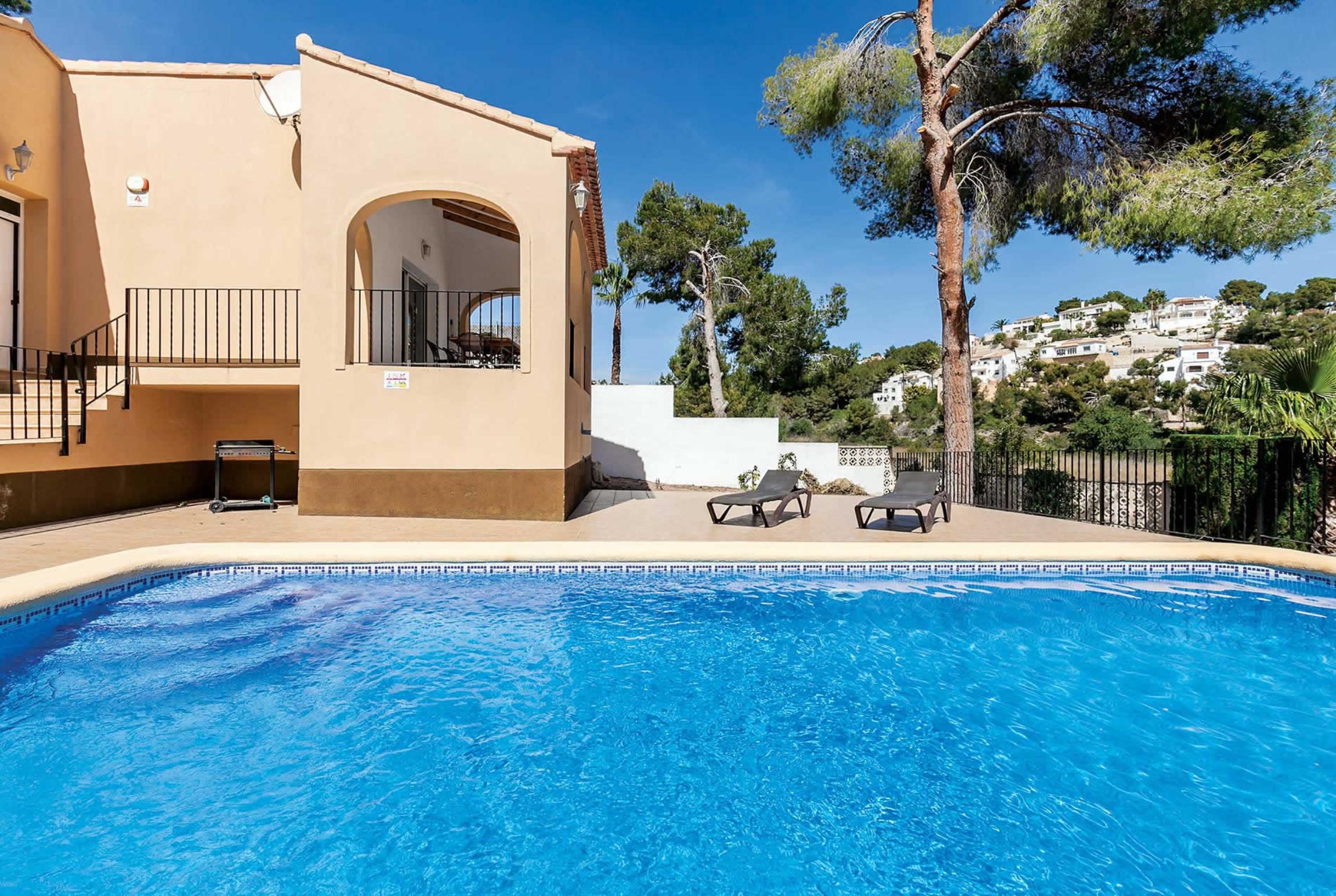 Property Image 2 - 3 bed villa, walking distance to amenities & beach