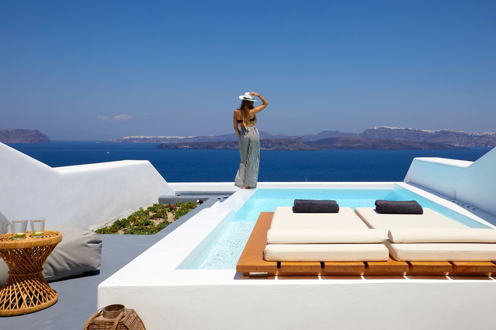 Property Image 2 - Villas Honeymoon with Heated Infinity Pool - Caldera Sea View