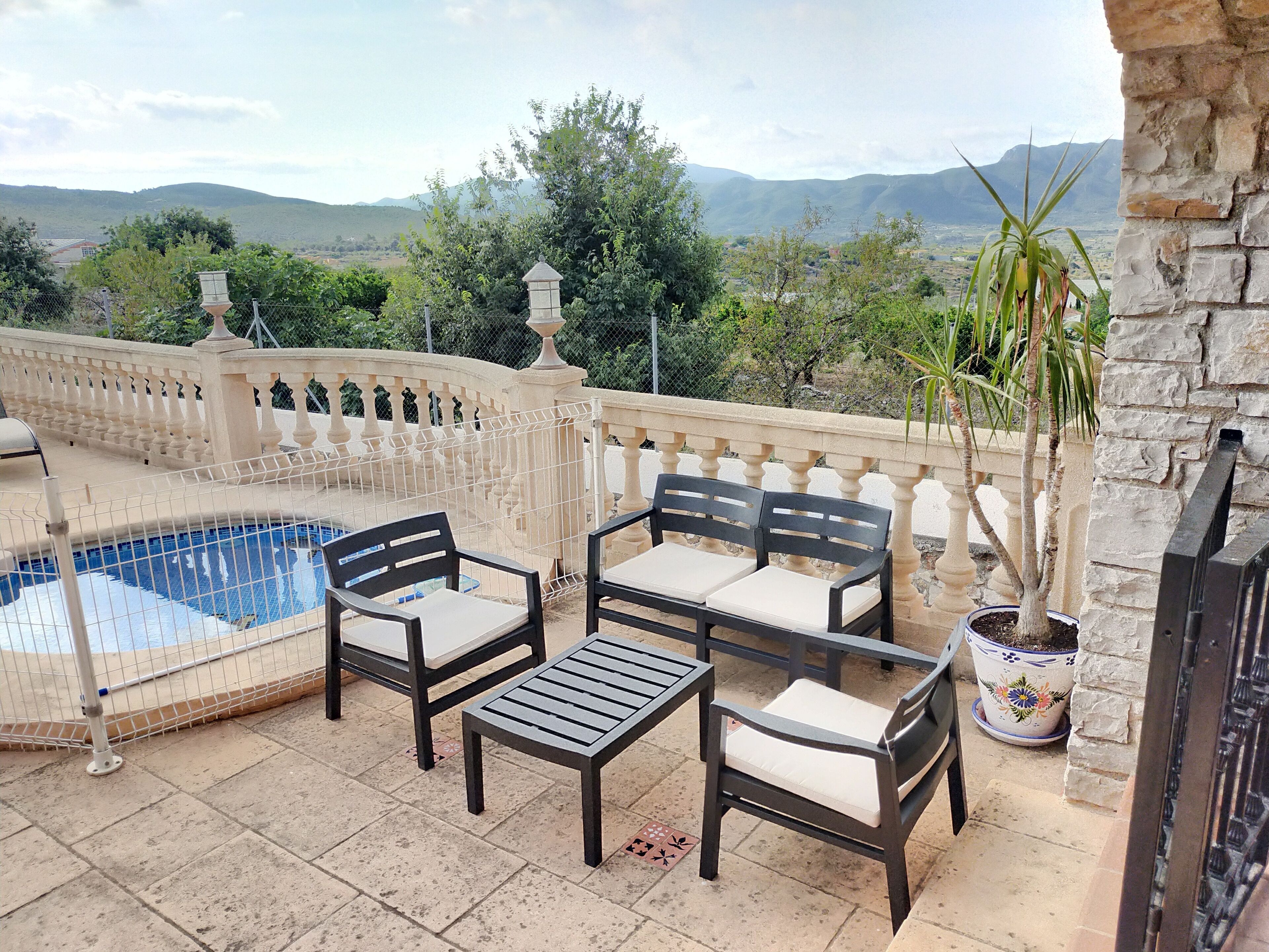 Property Image 2 - Spacious villa with large private pool and incredible views